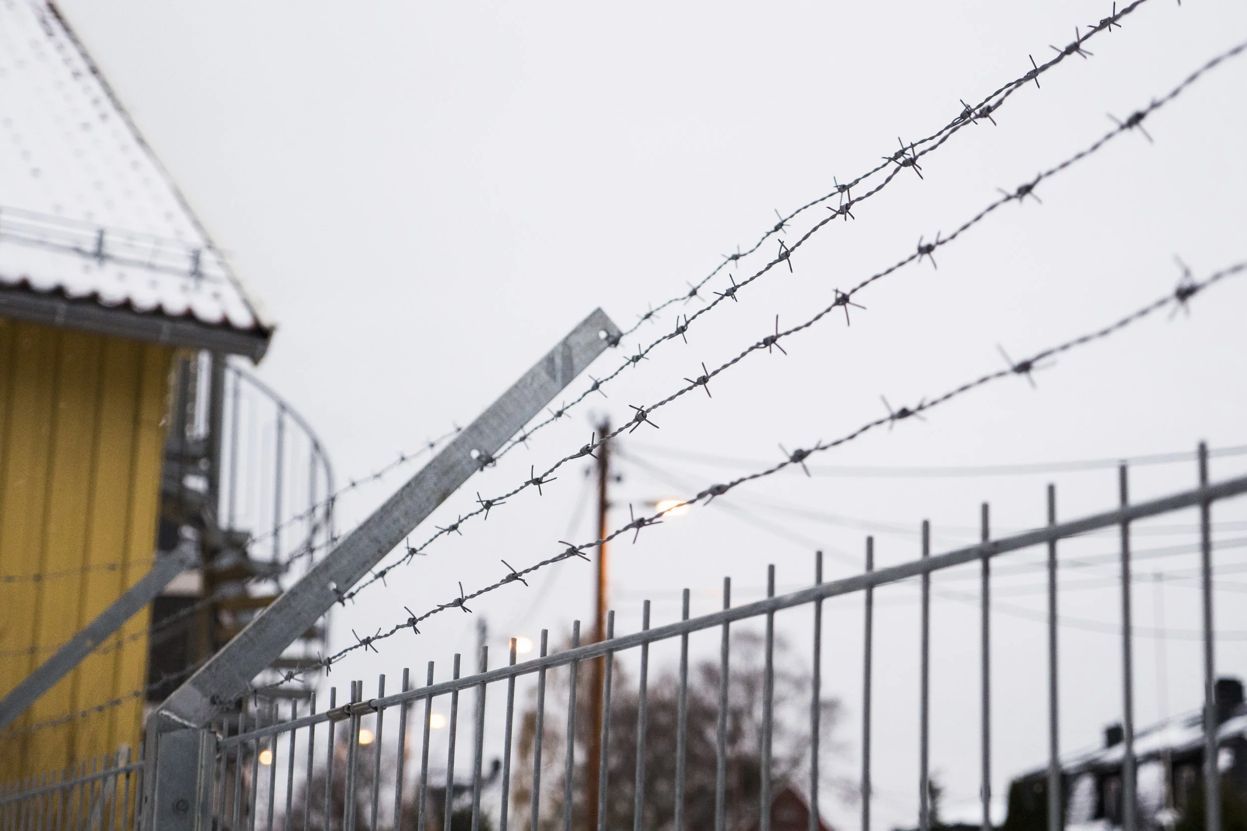Sivilombudsmannen har kritisert politiets bruk av isolasjon på Trandum utlendingsinternat overfor personer med alvorlige psykiske lidelser eller traumer. Foto: Dag Ulvedal