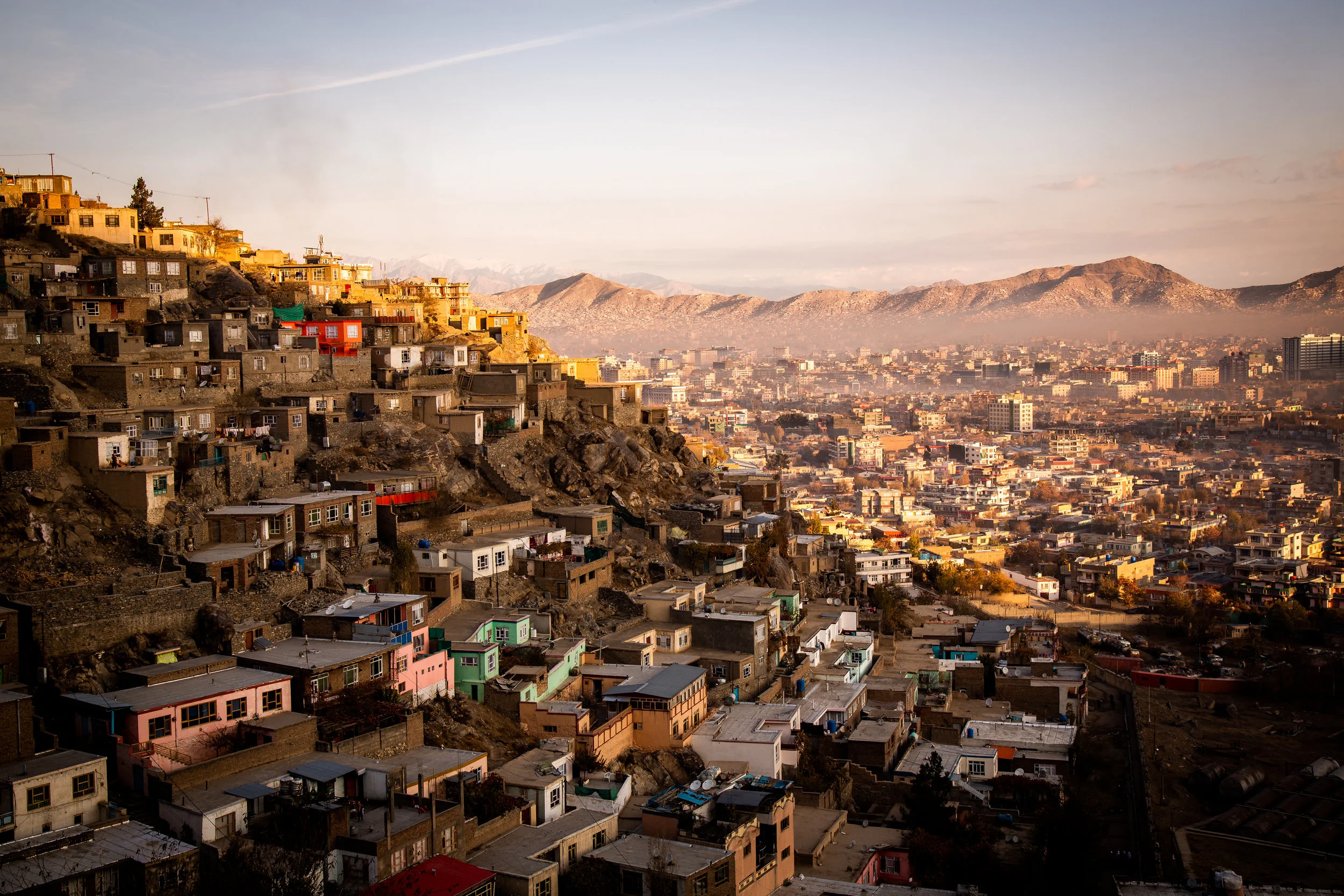 Norge gjennomfører en stor andel av tvangsreturene fra Europa til Afghanistan, og er ett av kun tre europeiske land som tvangsreturnerer afghanske barnefamilier. Foto: UNHCR/Jim Hyulebroek
