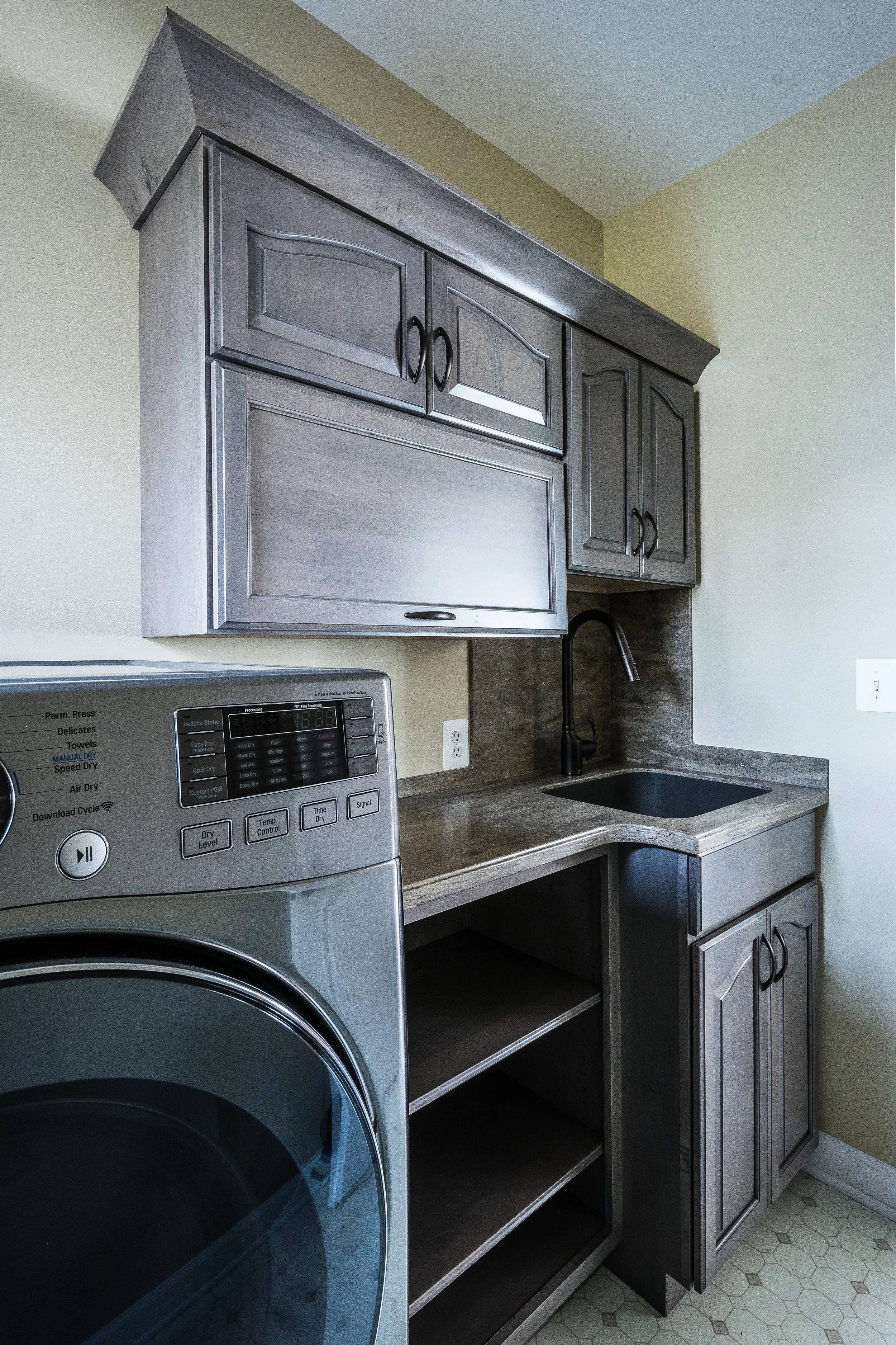 Warren Kitchens Baths & Closets