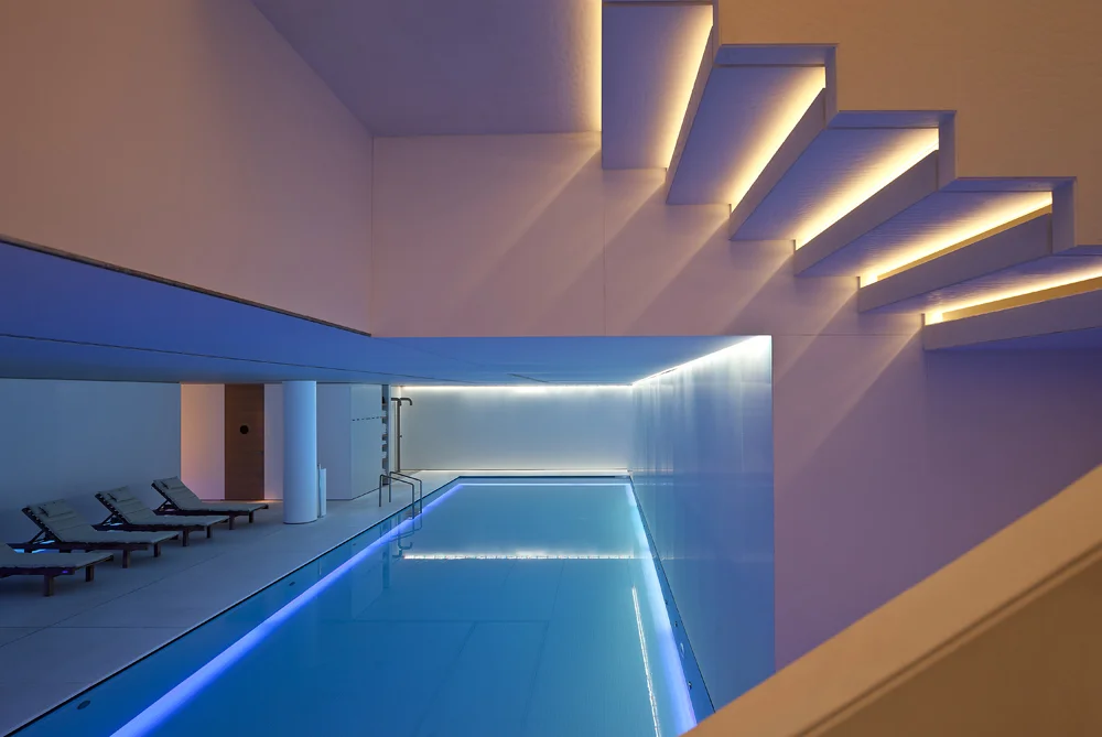 CONSERVATORIUM_HOTEL_AKASHA_pool.jpg