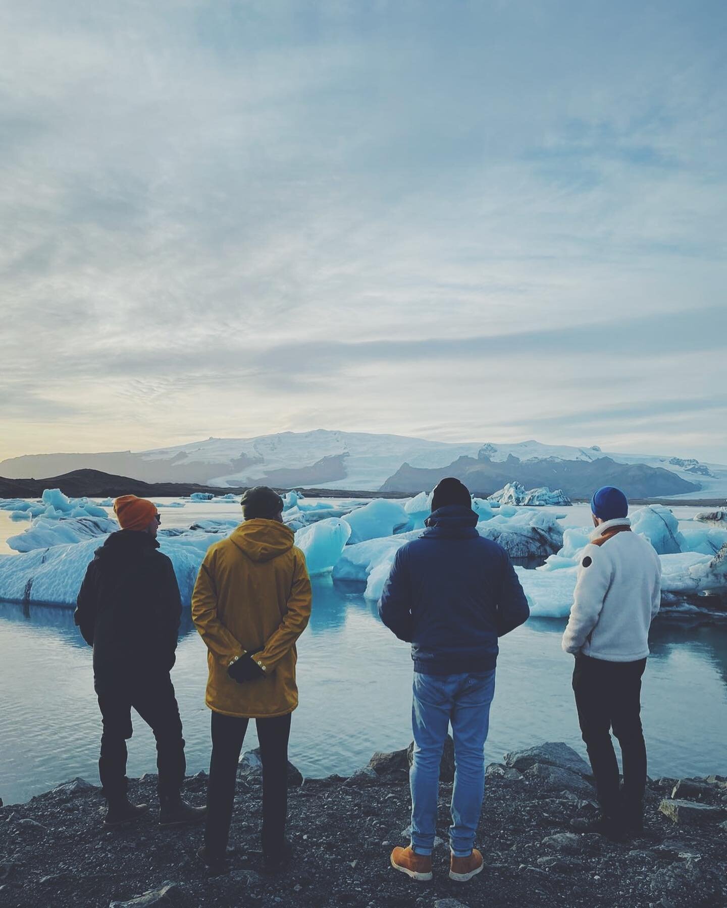 🇮🇸 Arrived in Iceland! 🇮🇸 
See us LIVE in Reykjavik for @icelandairwaves on 
Thursday 3/11 at @gaukurinnbar 
Saturday 5/11 at @idnorvk 

@kulturlx @polbelardi @engelniels 

#iceland #tour #kleinmusic #klein #festival #icelandairwaves