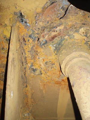 Crack in ballast water tank - not noted during Class survey&nbsp;