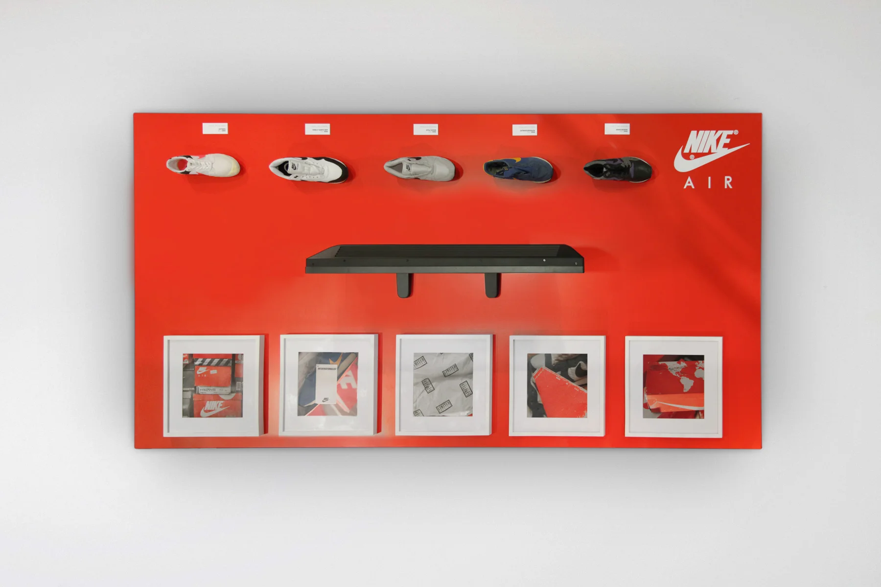 Nike_sneakerness_giantbox_1200_02.jpg