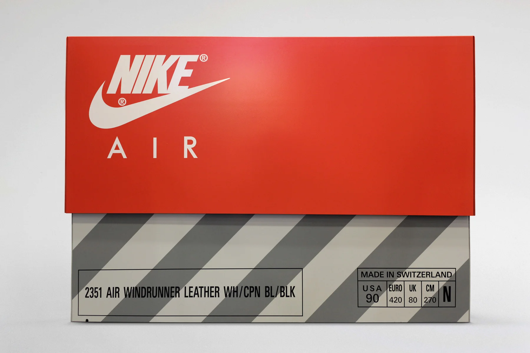 Nike_sneakerness_giantbox_1200_03.jpg
