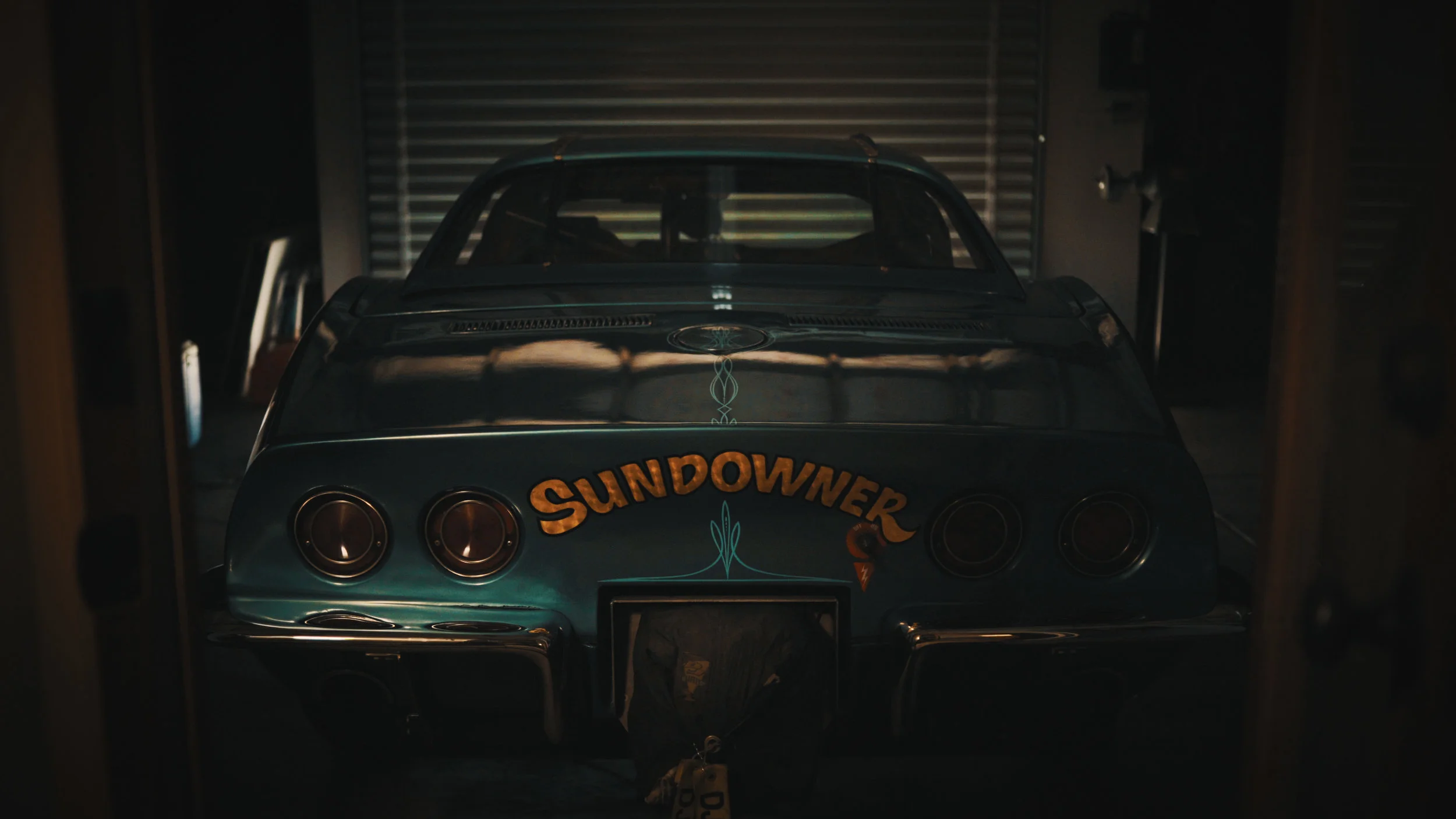 Sundowner_Back.jpg