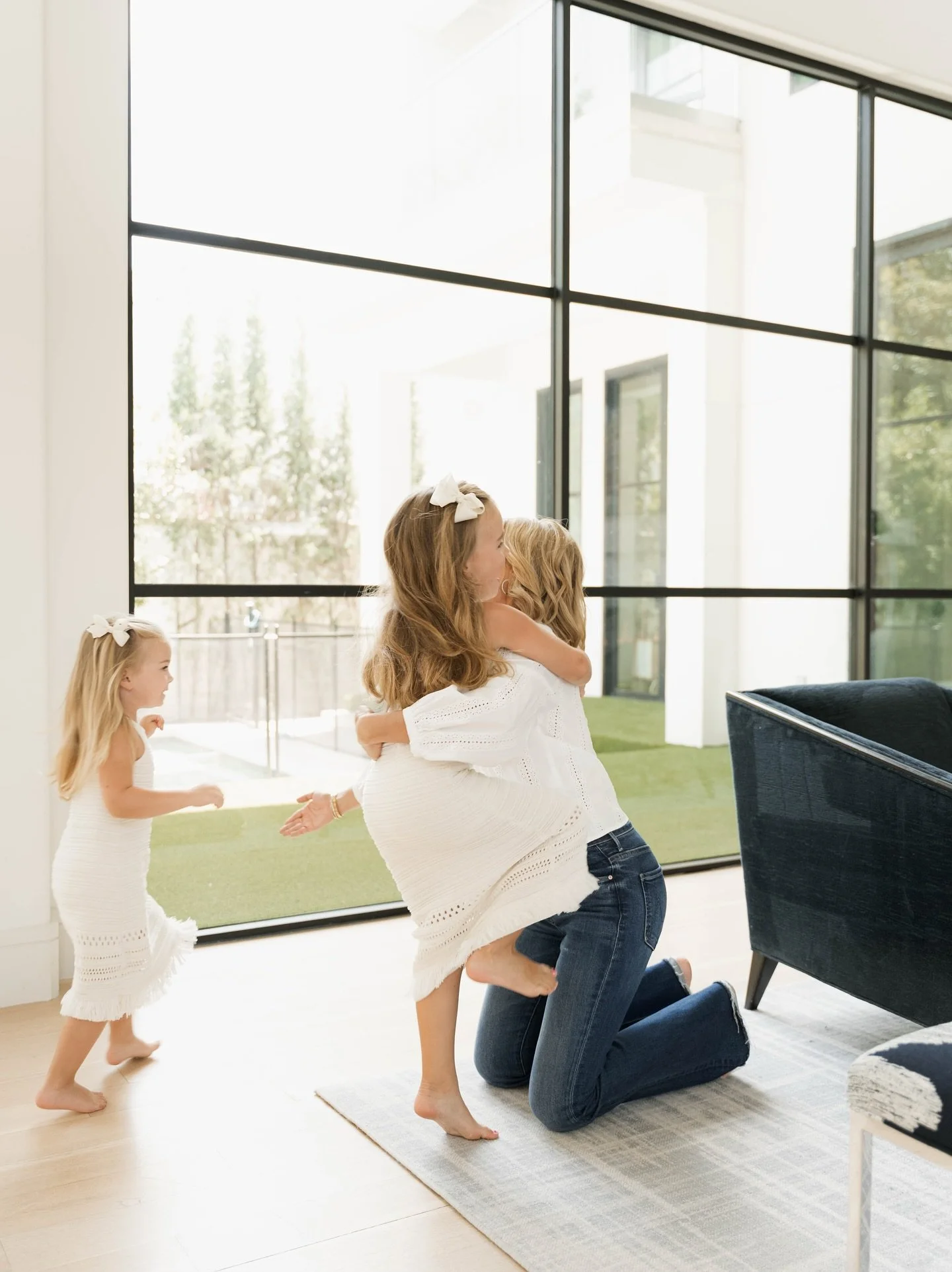 Swipe to see the cutest mini session of my client and her sweet girls 💕