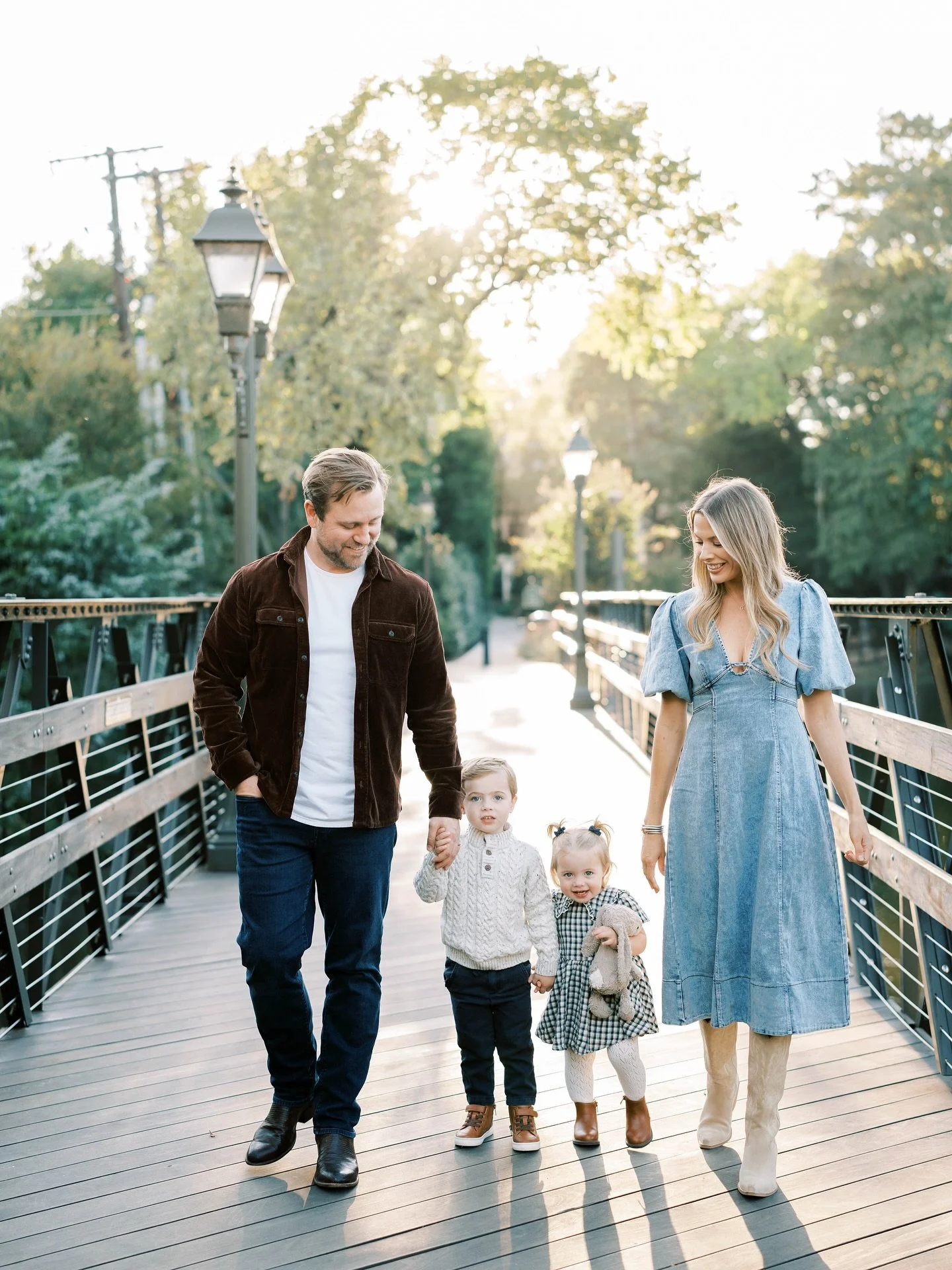 Holiday portraits with the Gorski Family✨
Kids grow so quickly, and Christmas has a way of making every little moment feel extra special. Loved documenting this beautiful family and their annual holiday memories.

📸 Now booking Dallas Christmas port