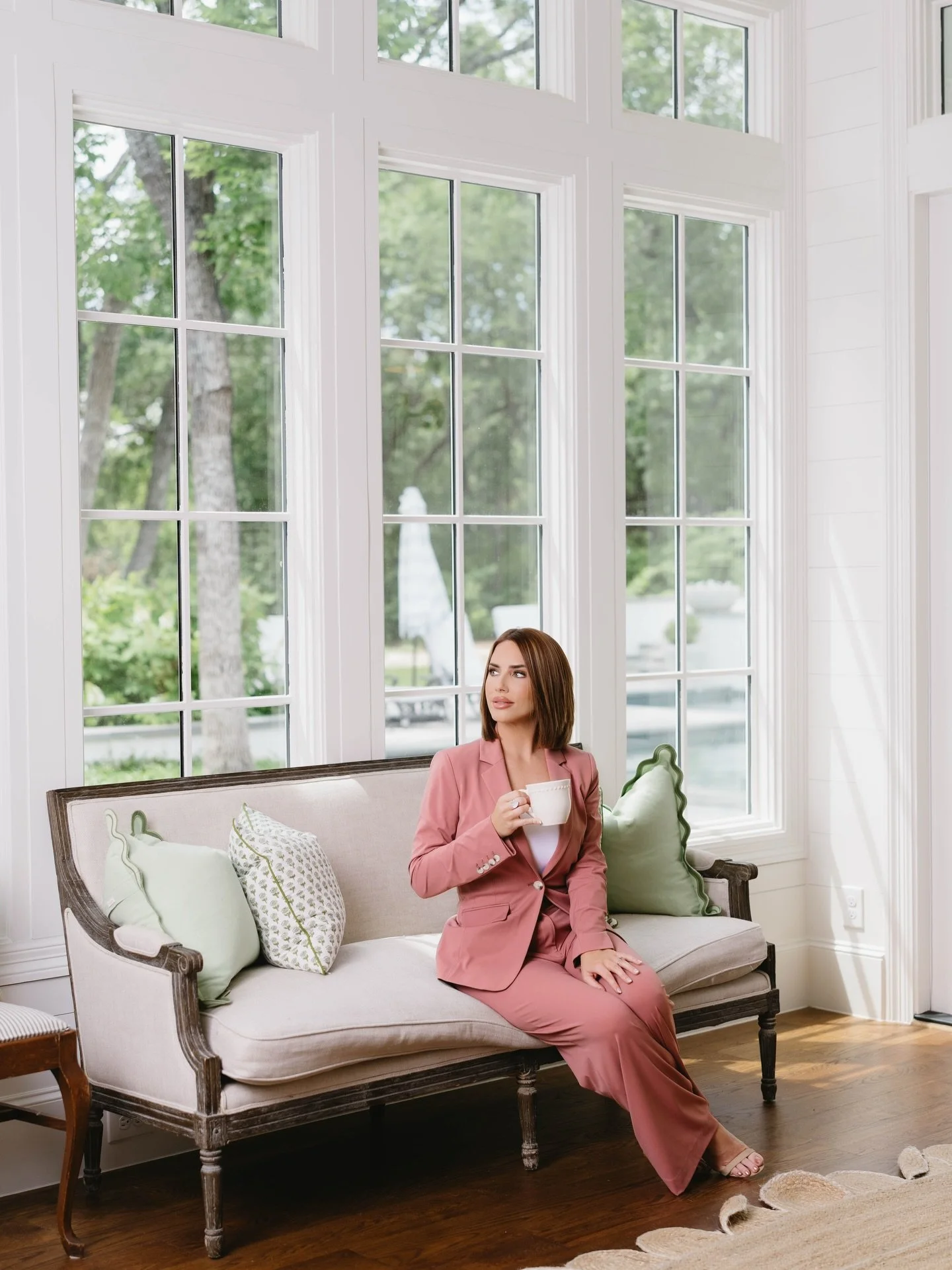 @shelby_sells_dfw 🔥🔥🔥

Always fun photographing my girl! DM to schedule your shoot