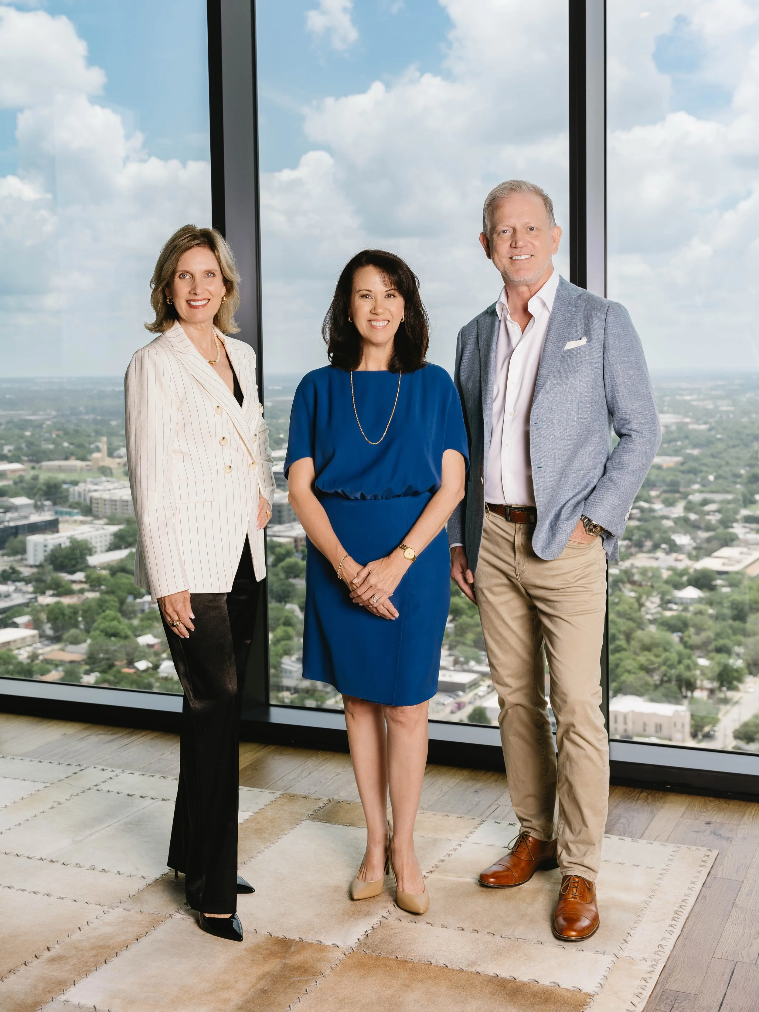 Always so much fun photographing @christiesrealestate.atx agents! 

Looking for new headshots? I shoot monthly in DFW &amp; ATX. DM for available dates 📸❤️