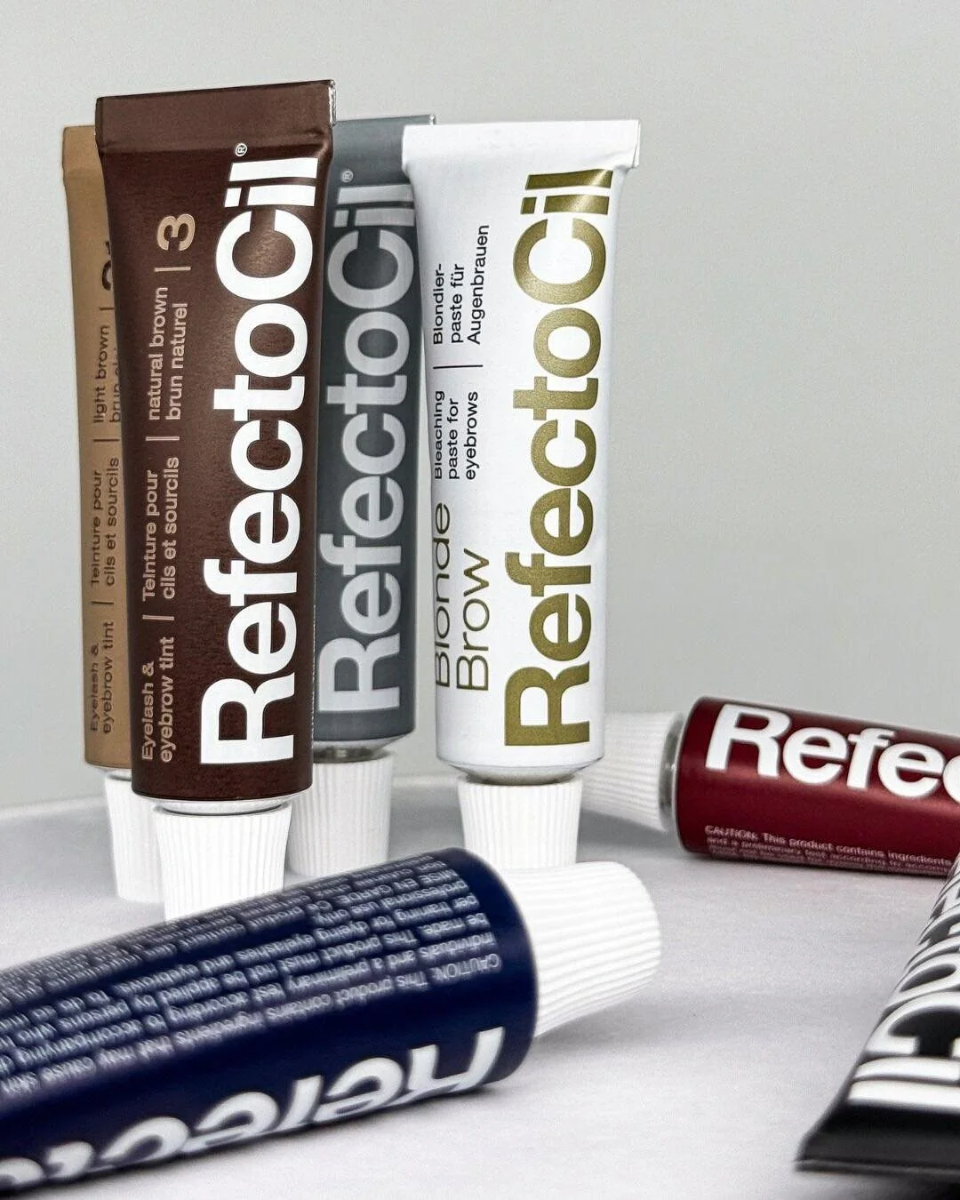 Custom colour made simple.

Blend RefectoCil oxidative tints to create your client's perfect match. 💕