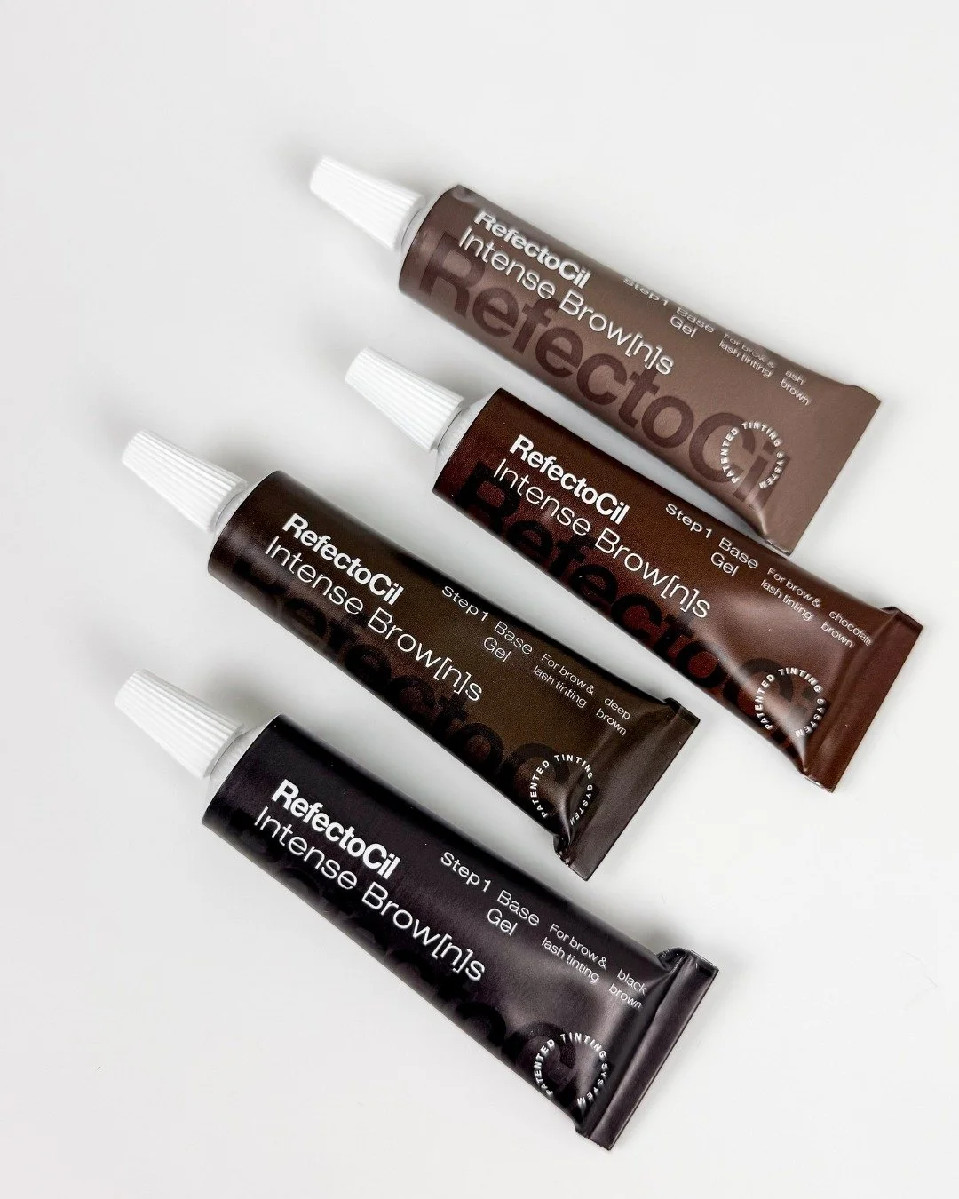 4 Base Gels. Total Brow Customization. 🤎

Create everything from soft ombr&eacute; to bold, defined brows with RefectoCil Intense Brow[n]s Base Gels:

✨ Ash Brown &ndash; cool &amp; natural
✨ Chocolate Brown &ndash; warm &amp; flattering
✨ Deep Brow
