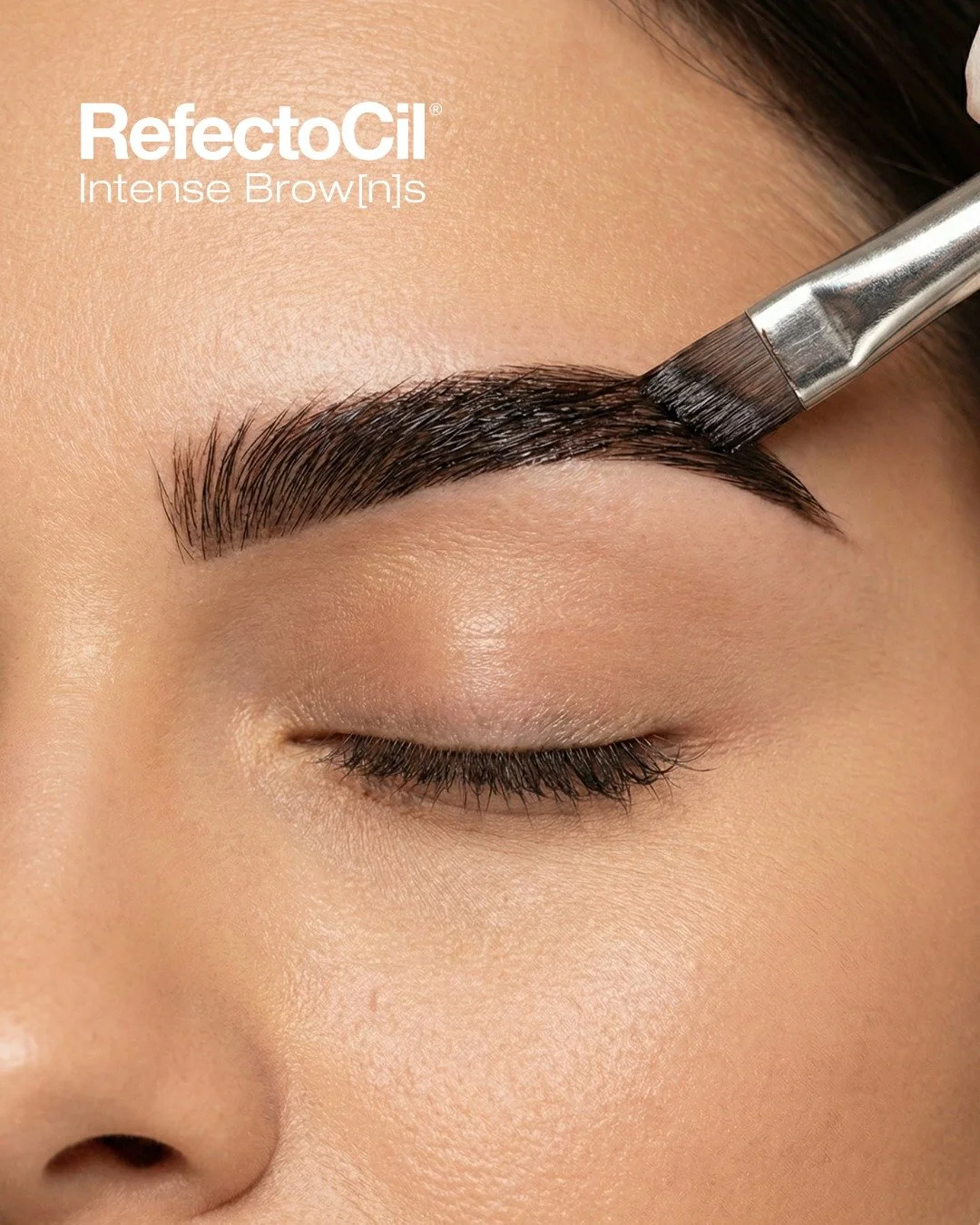 Brow transformations made easy. ✨

With RefectoCil Intense Brow[n]s, application is simple, precise, and professional.

1️⃣ Apply Primer (optional for extra intensity)
2️⃣ Brush on the Base Gel
3️⃣ Activate for long-lasting color

The smooth gel text