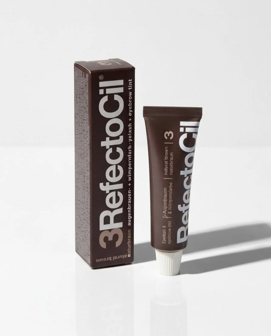 One shade. Endless possibilities. 🎨

Natural Brown is our all time favorite for creating everything from soft, natural brows to bold, high fashion statements. Warm, cool or neutral tones, you decide. 🤎

Trusted by professionals in over 90 countries