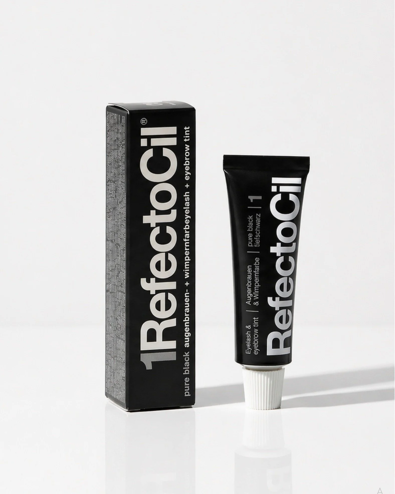 Our RefectoCil Classic Colours are approaching their 100-year milestone. And for a reason. They are the most trusted brow and lash tints worldwide. 🌎

Why professionals rely on them:
✔ consistent, long-lasting results
✔ easy, precise application
✔ m