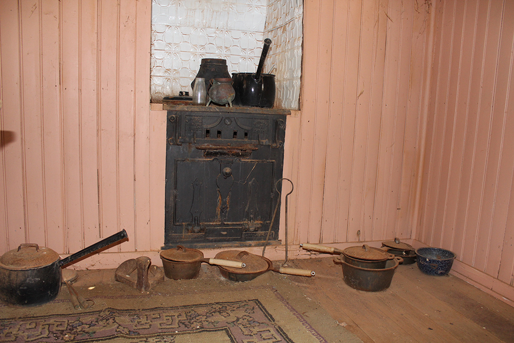quandong-farm-the-cottage-kitchen2.jpg