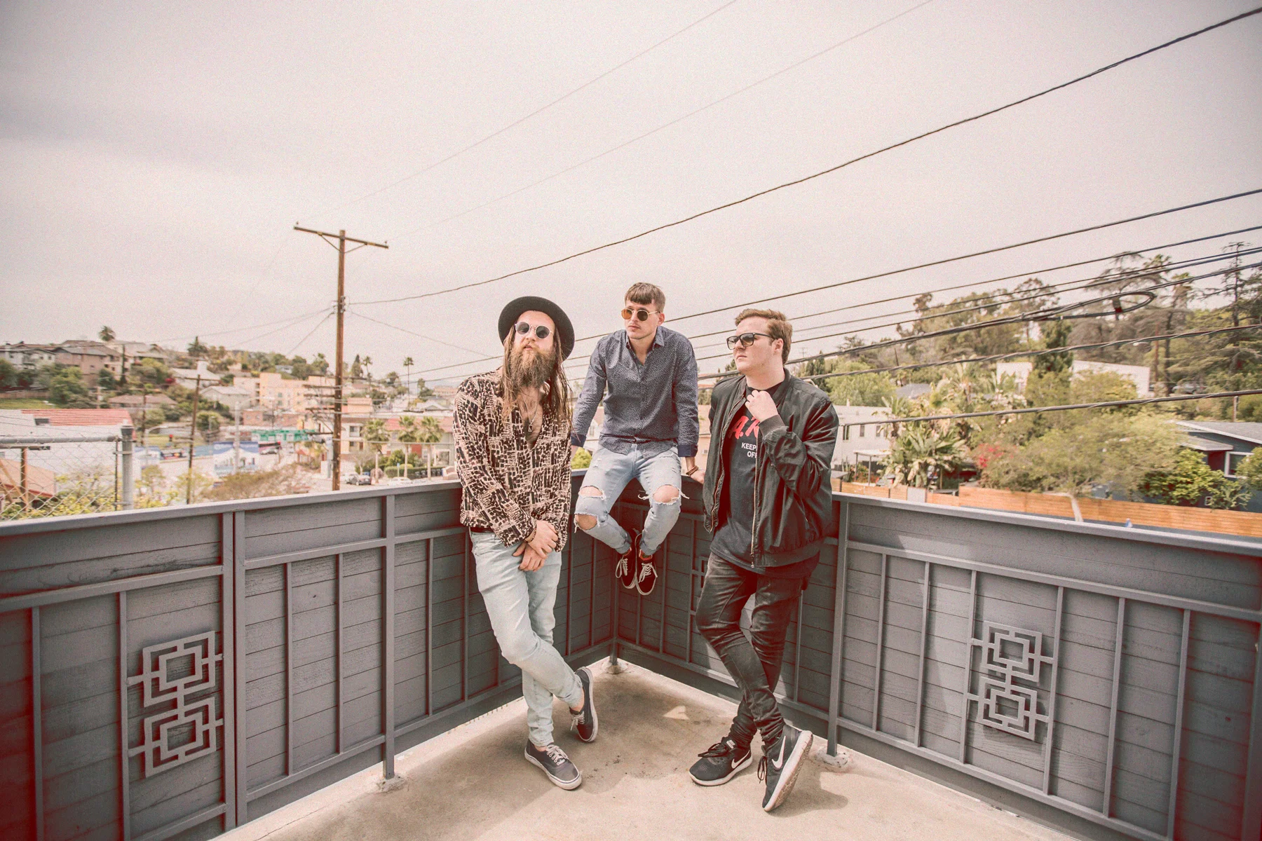 tooclosetotouch_057.jpg