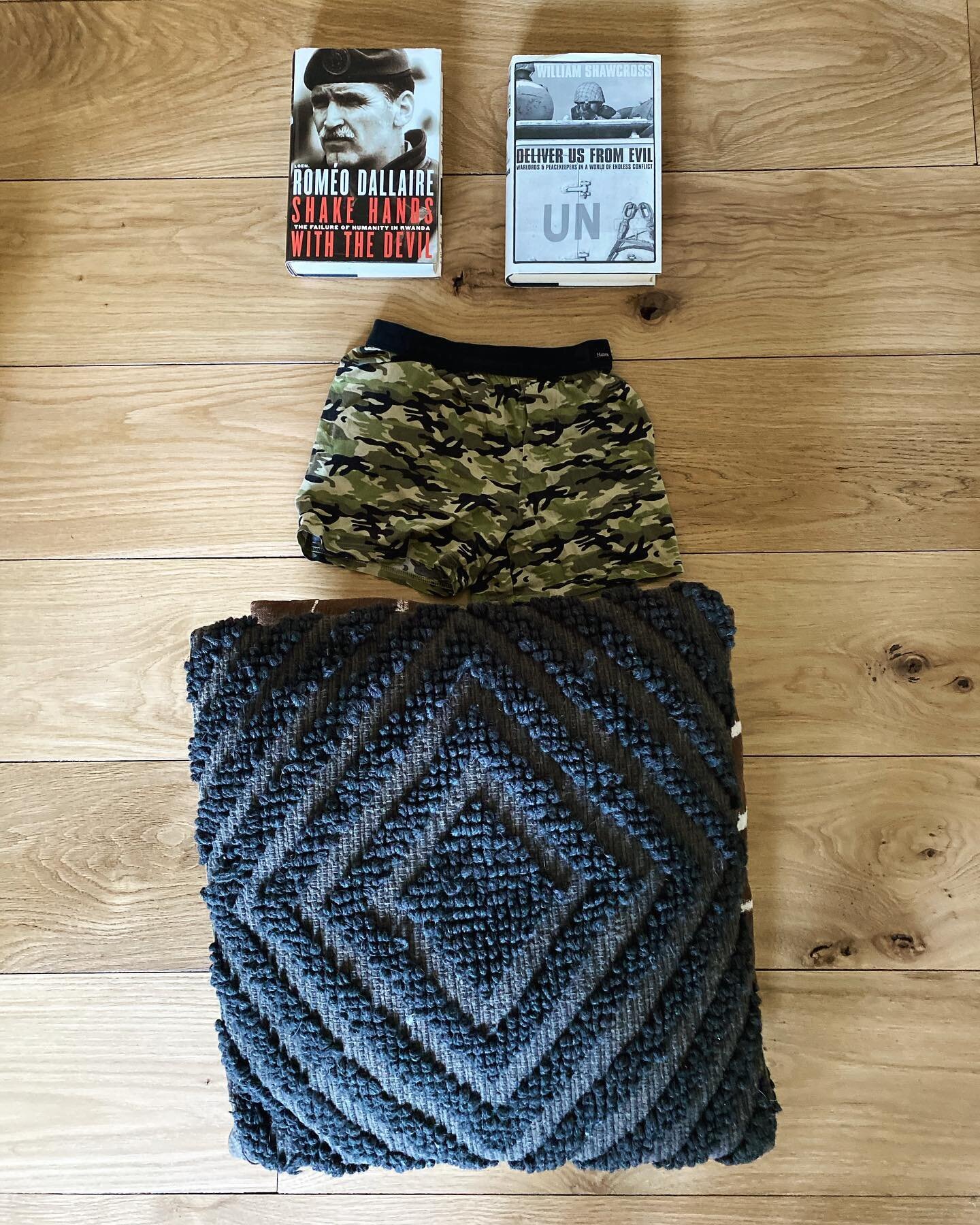For today&rsquo;s class you will need:
🏋️2 x awesome books that are same size 
🏋️ anything eith elastic. My sons boxer shorts are perfect, thank god there&rsquo;s no holes. They are obvs washed
🏋️ one or two pillows depending how hardcore you want