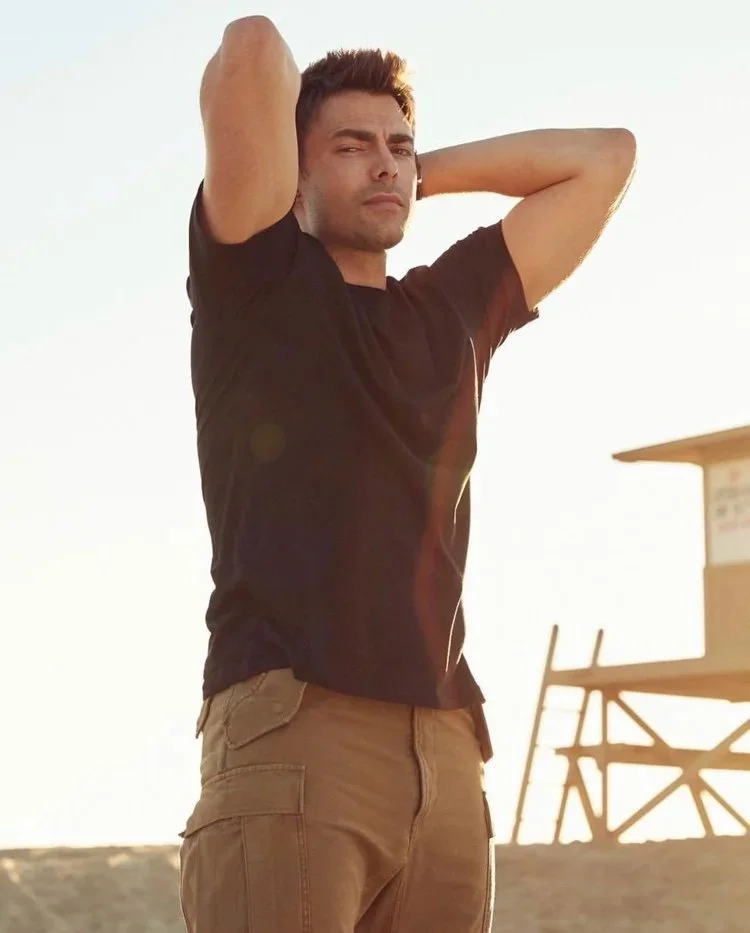 Playboy - Jonathan Benet