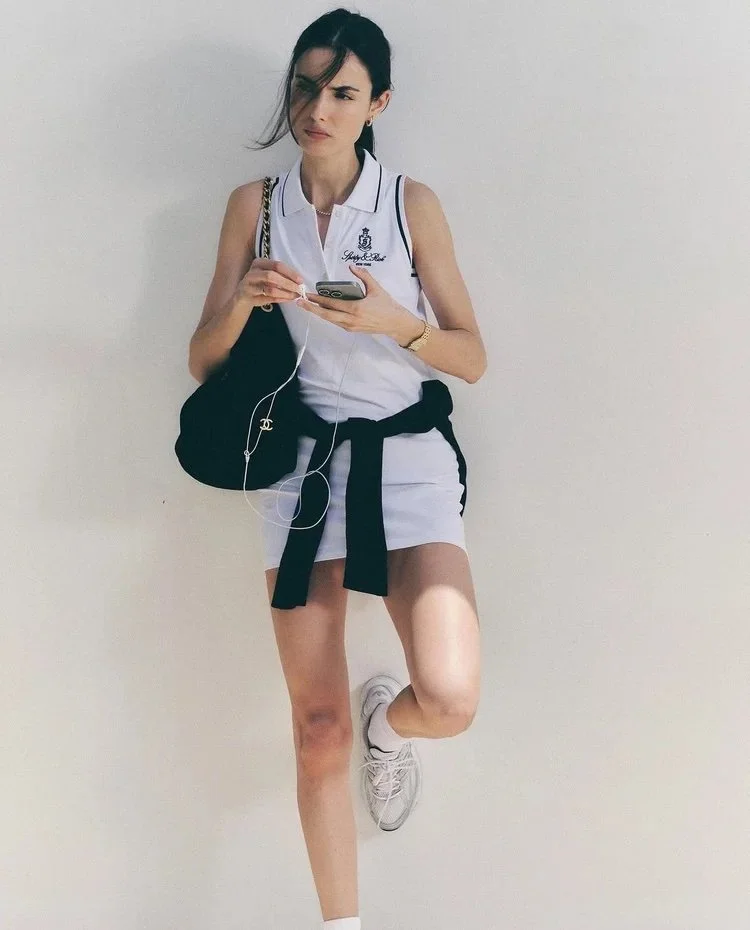 Sporty & rich - Blanca Padilla