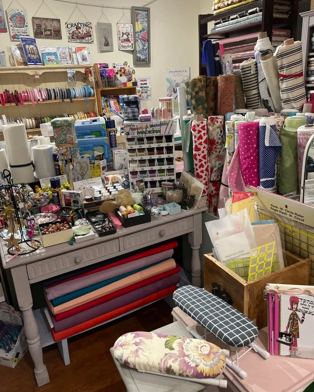 Love all things sewing? 
The shop is open 10-5.30 on a Thursday, perfect for stocking up  #sewing #sewingshop #haberdashery #fabrics #buylocal #lovesewing
