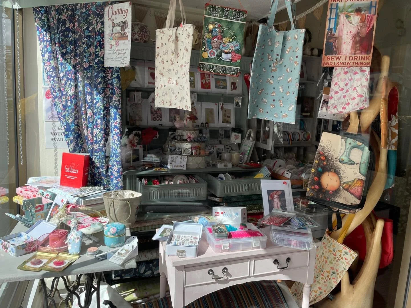 Open this Sunday ✂️
(But not Easter Sunday)
10&ndash;2

So many beautiful sewy treats in store

#SewingStudio #FabricShop #SundayPlans #CreativeLife