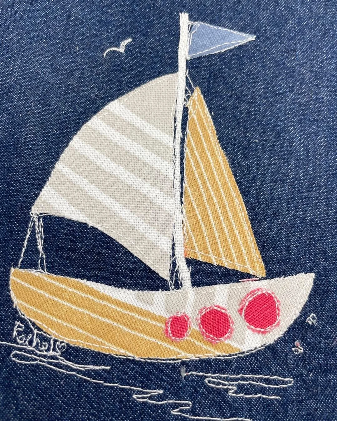 Life on the ocean waves 🌊☀️

Pick up a special Genuine Jersey card,  created and signed by Rachel. Inspired by island life and perfect for this glorious weather
A little piece of Jersey to send, gift, or treasure 💙
Open Thursdays 10-5.30 if you wan