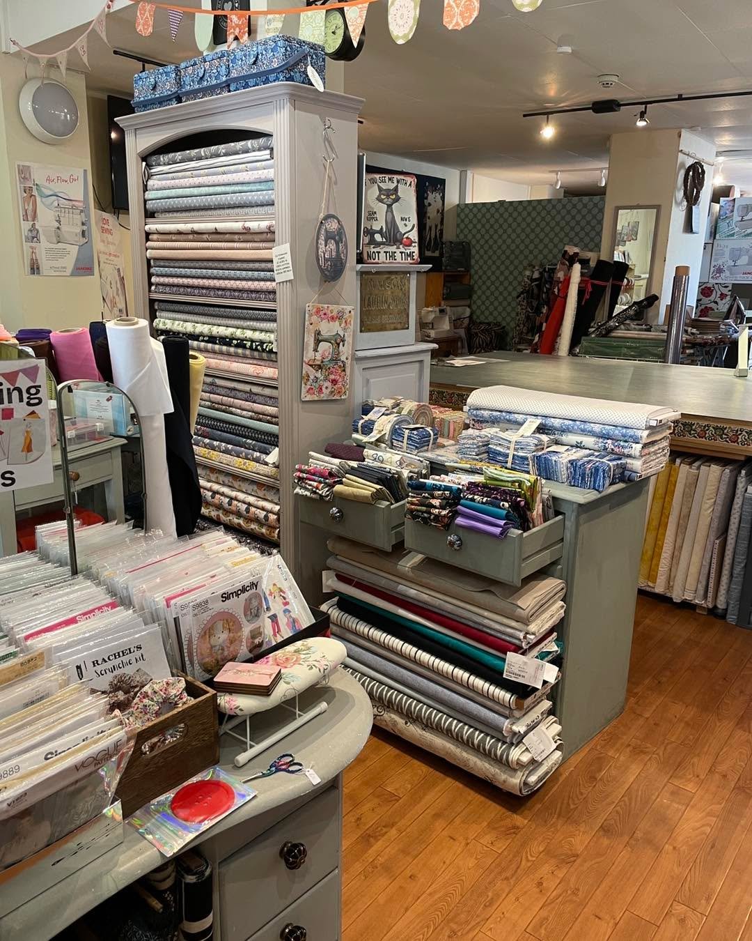 🌻Happy weekend , happy sewing 🪡
Take advantage of 10% off Tilda fabric this weekend only 

https://www.rachelstextilesstudio.com/openingtimes

#lovesewing❤️✂️