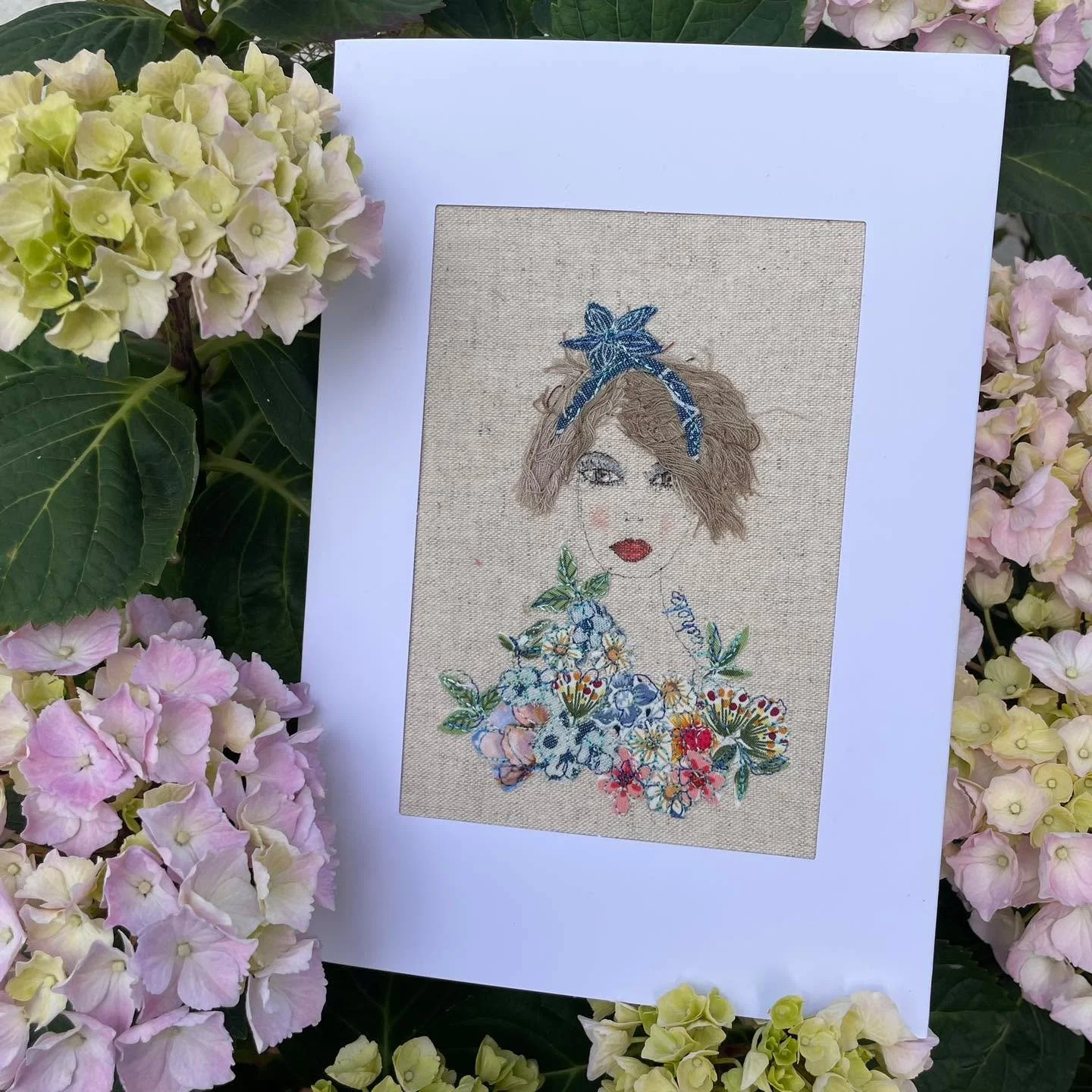 🌸 Closed Every Wednesday 🌸

Rachel will be spending the day looking for floral inspiration in her garden 🌿✨ as well as working on pre-orders of Genuine Jersey birthday and wedding cards.

With a bit of luck, there may be a few spare handmade cards