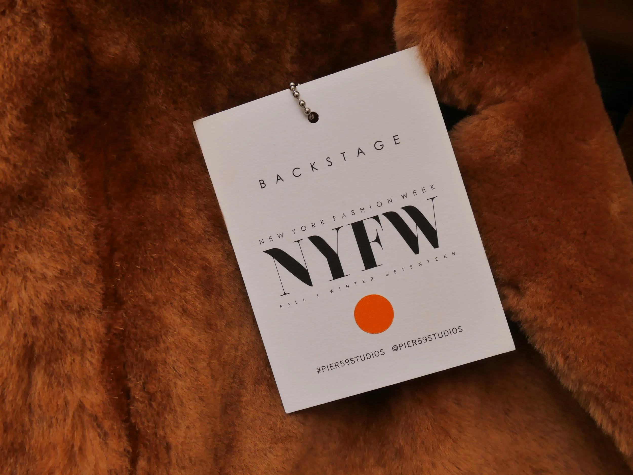 3 THINGS EVERYONE CAN LEARN FROM FASHION WEEK