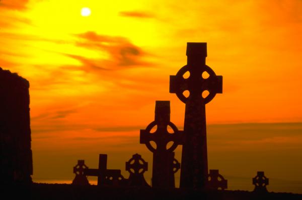 celtic-crosses-in-graveyard.jpg