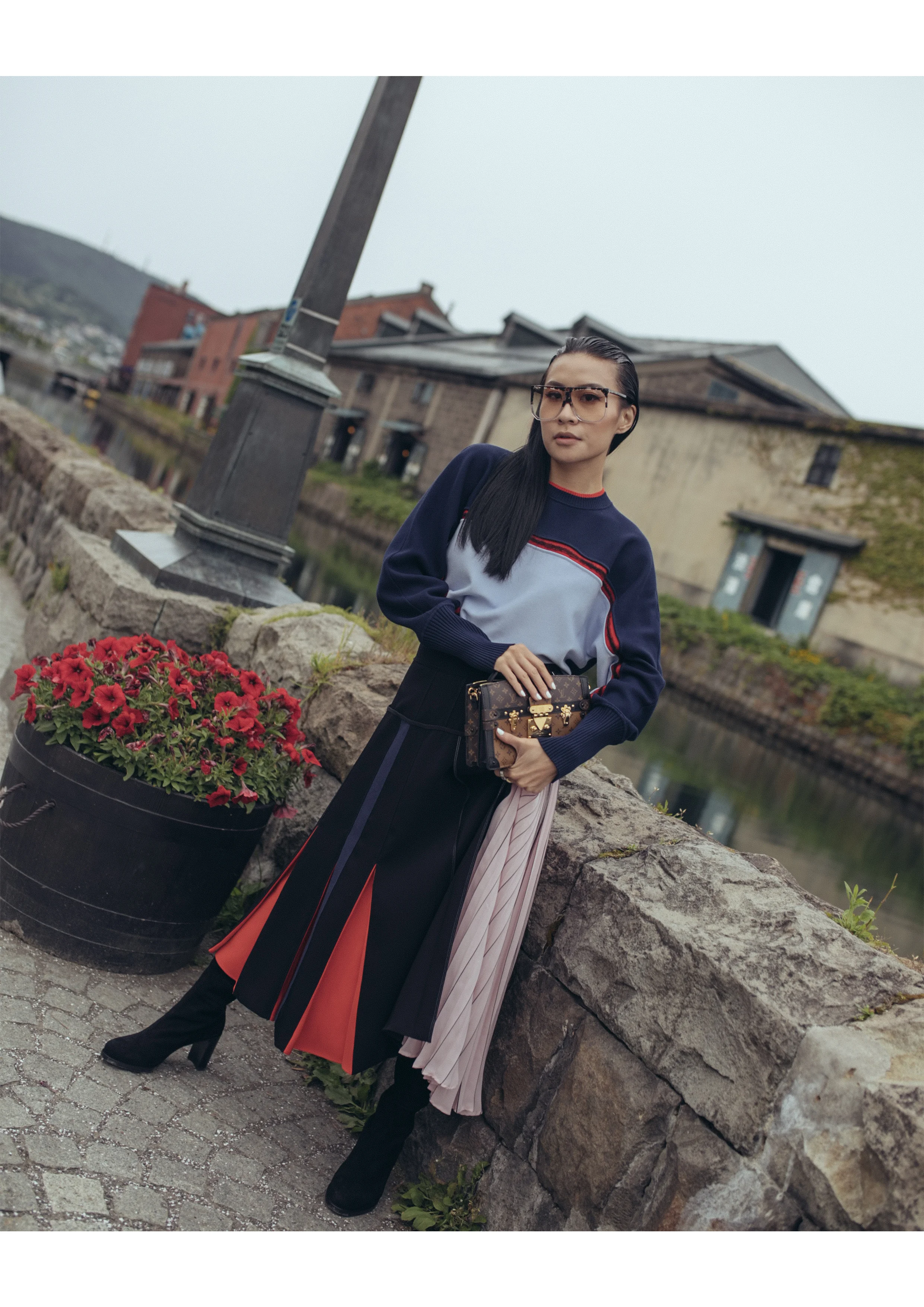 Top and Skirt: Sportmax (Pre-Fall 18) Sunglasses: Loewe Boots: Stuart Weitzman Bag: Louis Vuitton 