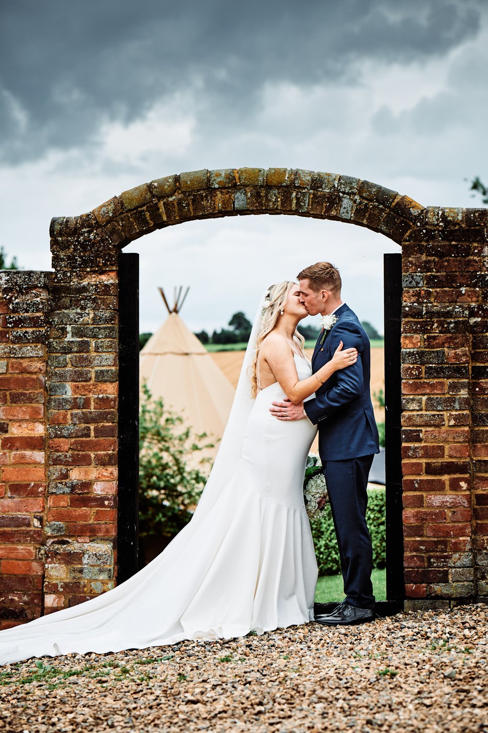 hertfordshire-tipi-wedding--lodge-farm-pike-photography-SMALL-5.jpg