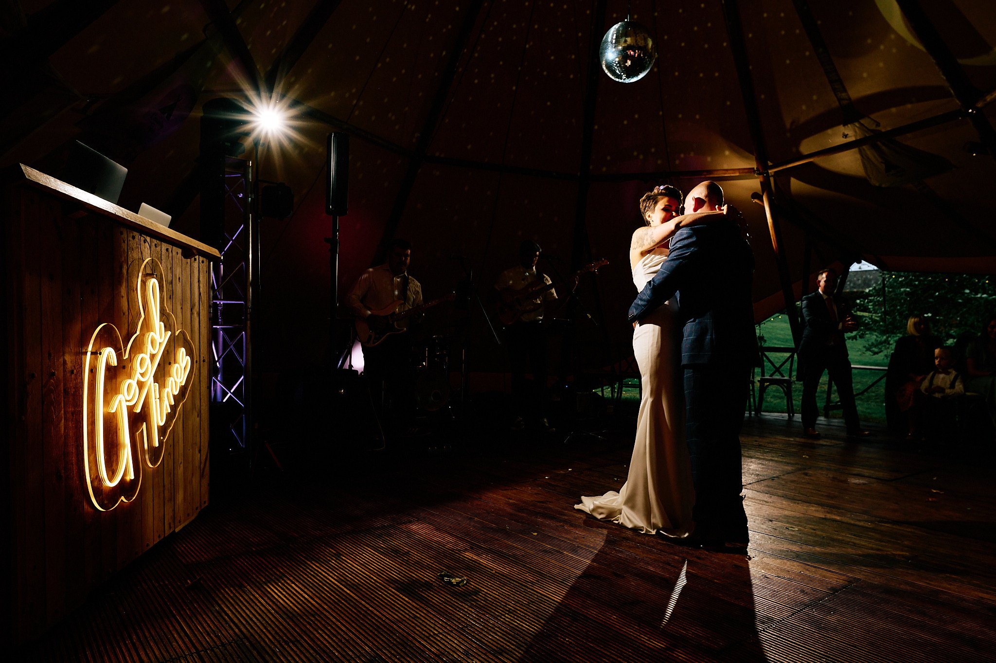 lodge-farm-tipi-ceremony-set-up-pike-photography-2023 502.jpg