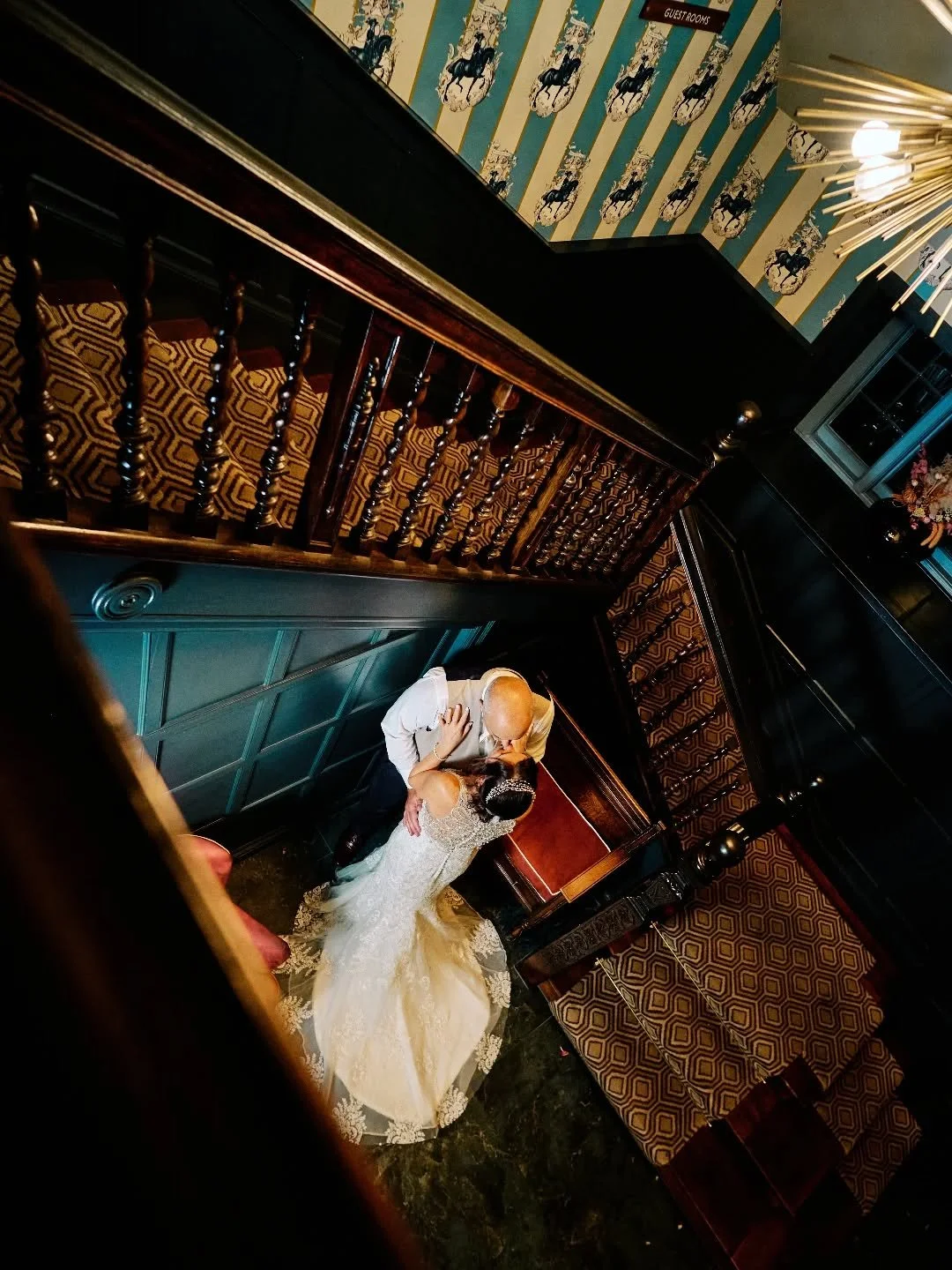 When at Cromwell romantic pics on the stairs are a must 👌