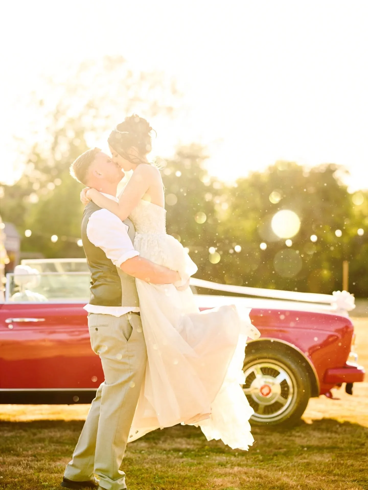 Sat at my computer editing in my cozy hoody and slippers.  Wintery rain lashing into the window. I'm sure missing those steamy summer days! #imasummertimeboy