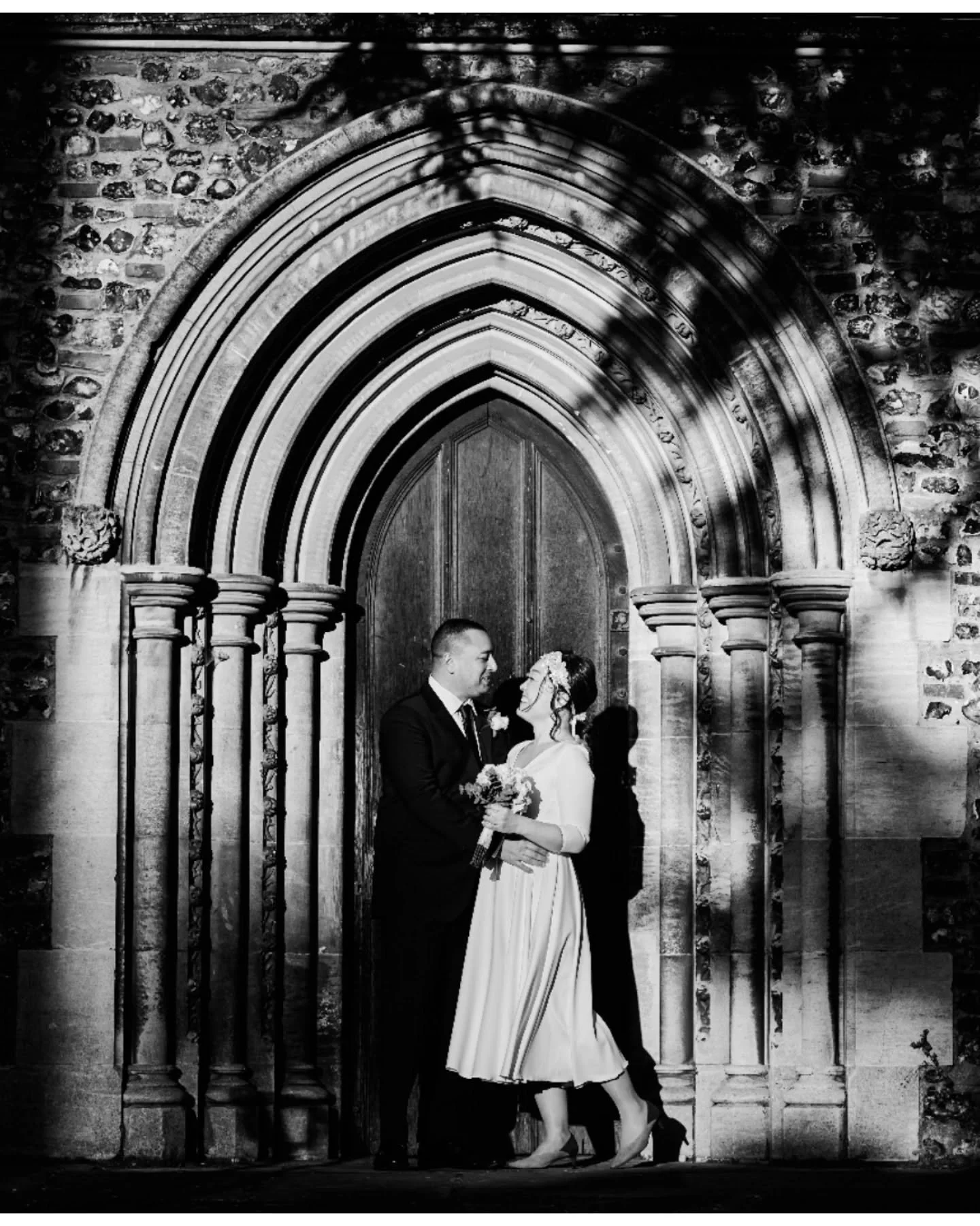 The sweetest winter time wedding day in St Alban's 🥰
Married in the evening, Brian and Toko asked me to shoot these pictures with them before their ceremony. This meant they had their wedding day photos in gorgeous afternoon winter sunshine. Then, w