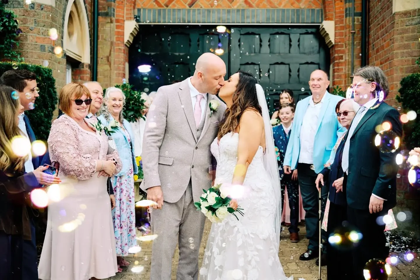 Bubbles! When the couple's son is in charge of the bubble exit and he absolutely nails it 🥰🫧