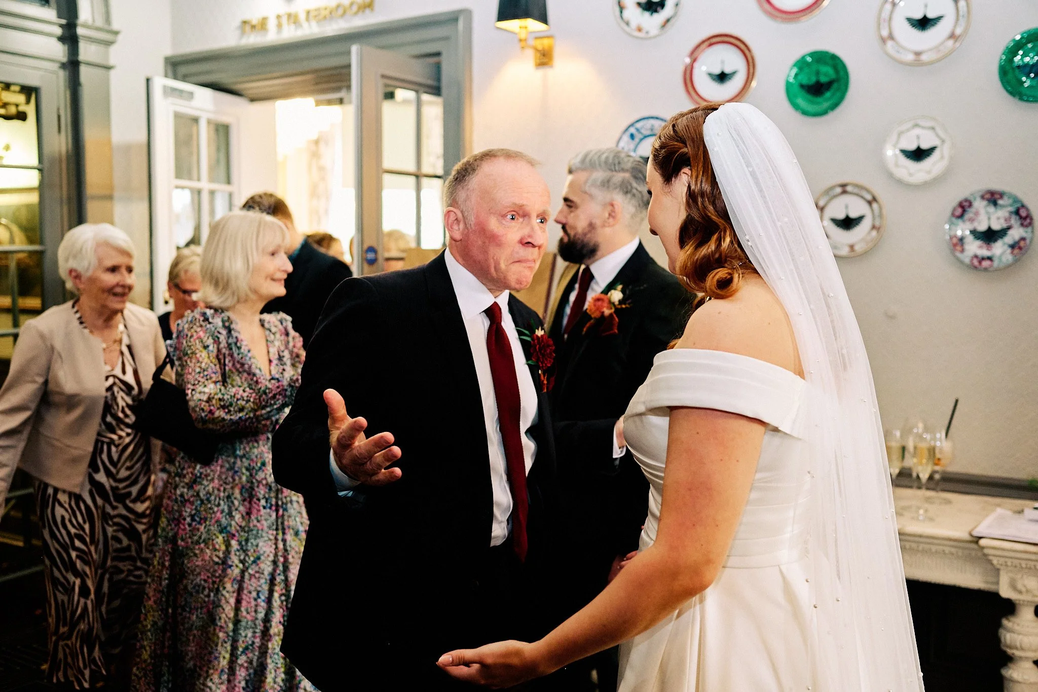 bedford-swan-hotel-wedding-photographer-pike-photography_240.jpg