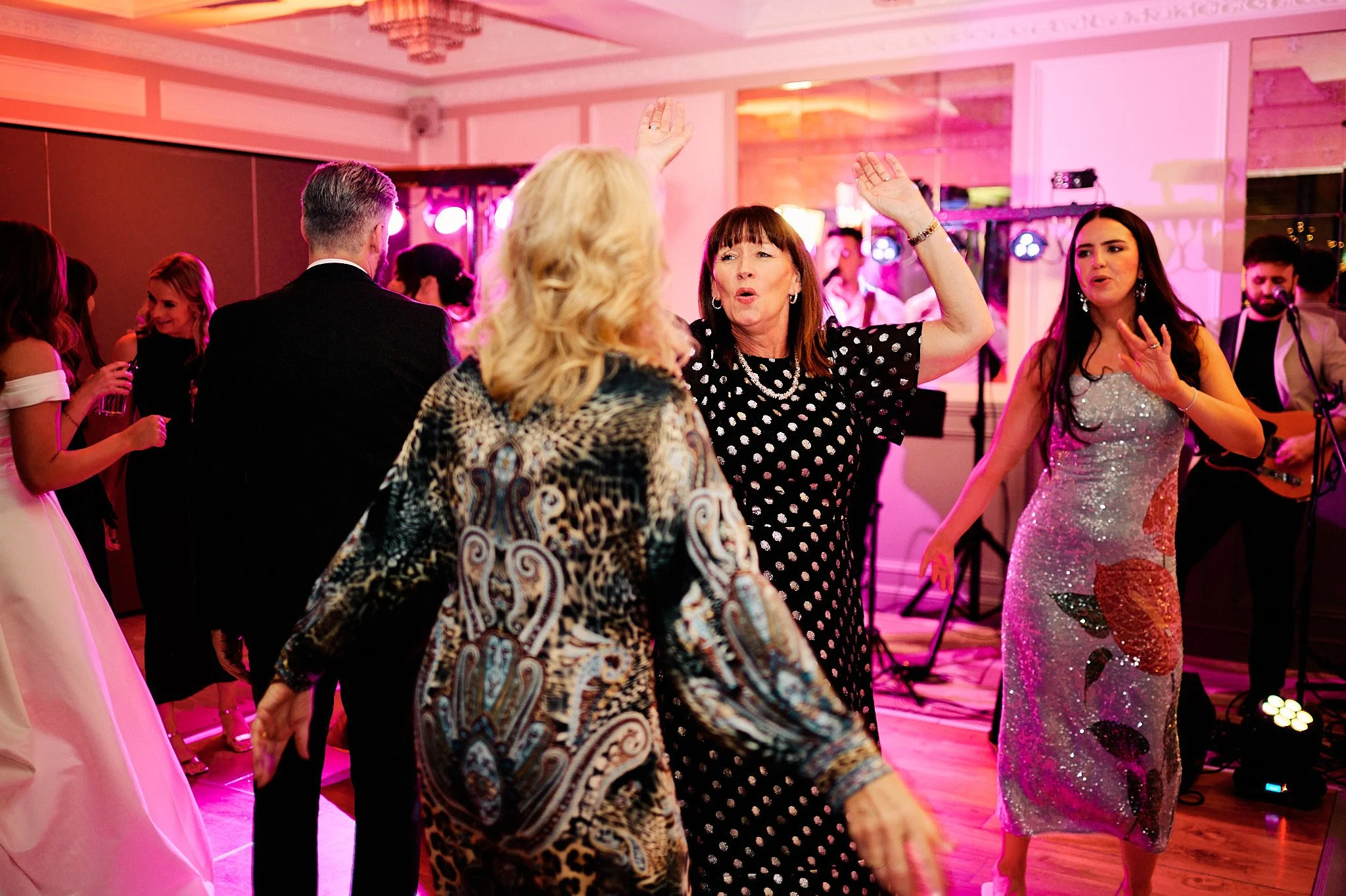 bedford-swan-hotel-wedding-photographer-pike-photography_712.jpg