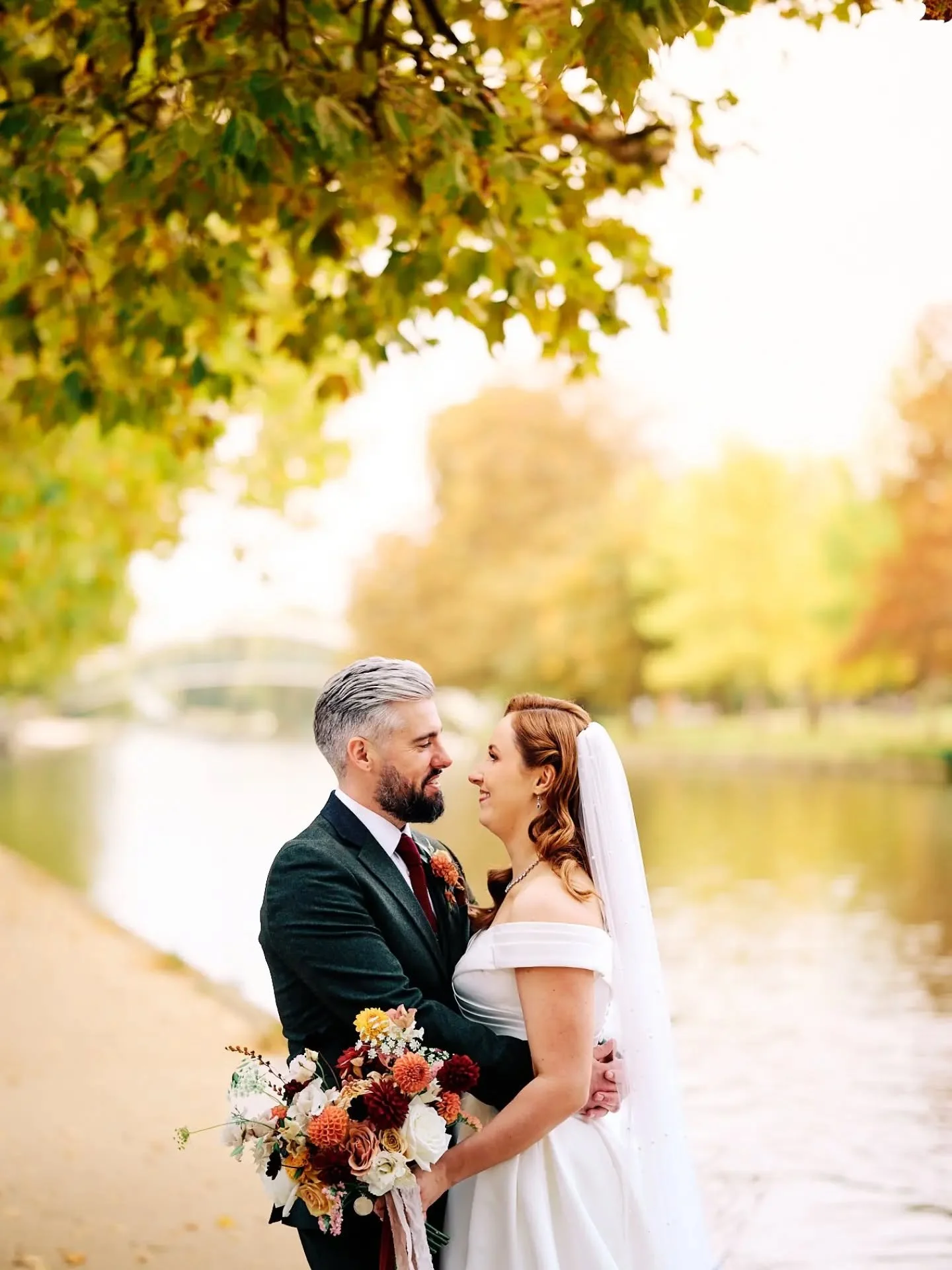 It was about time that I updated the blog. I have so many wedding stories to share! So getting back on it, here is Jordan and Duncan's fabulously autumnal wedding day at the beautiful Bedford Swan Hotel and Thermal Spa. The Pike Photography blog only