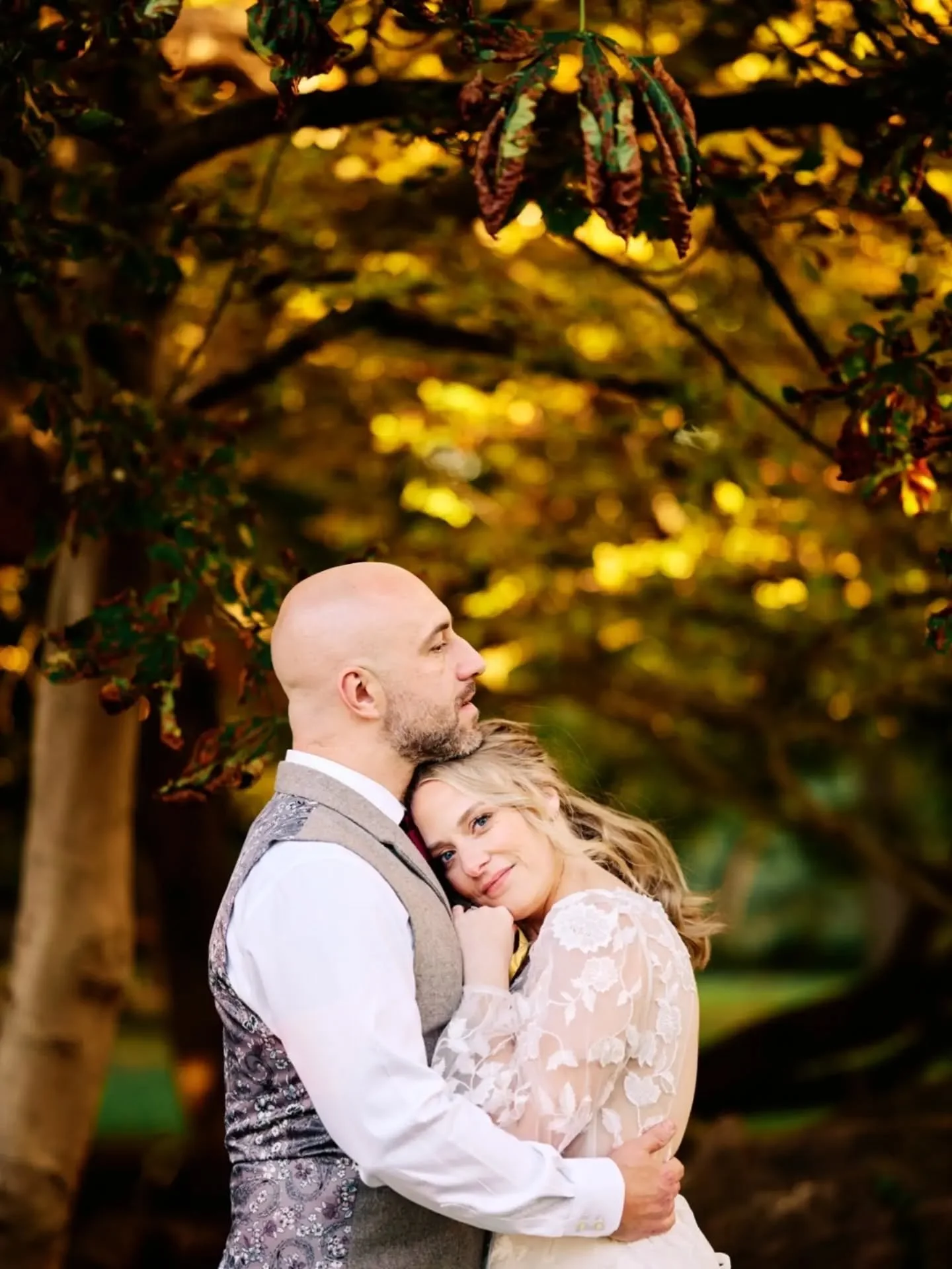 Autumn love stories I am here for you. Pure joy this one.