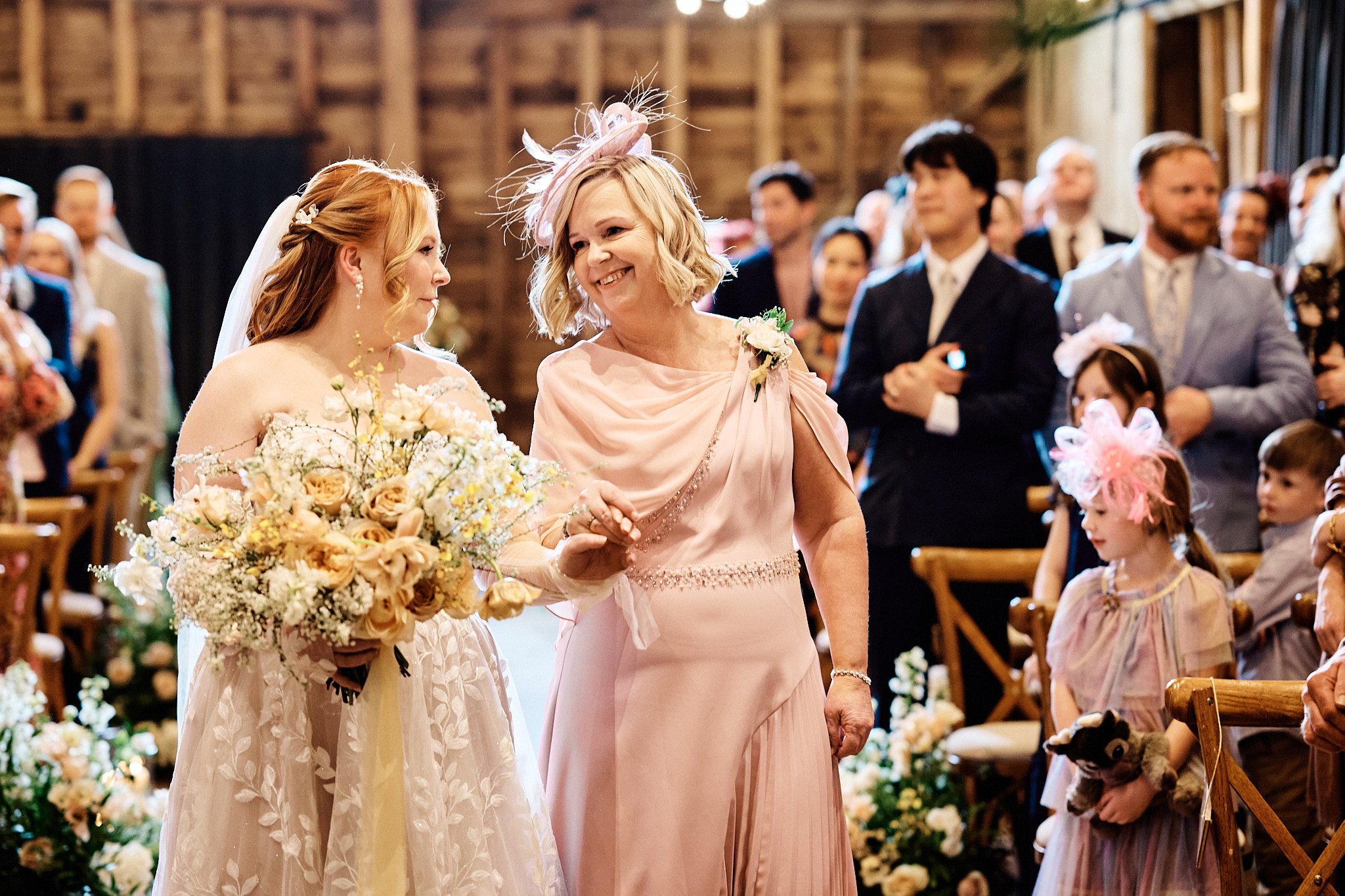 barns-at-redcoats-wedding-photographer-pike-photography_1.jpg