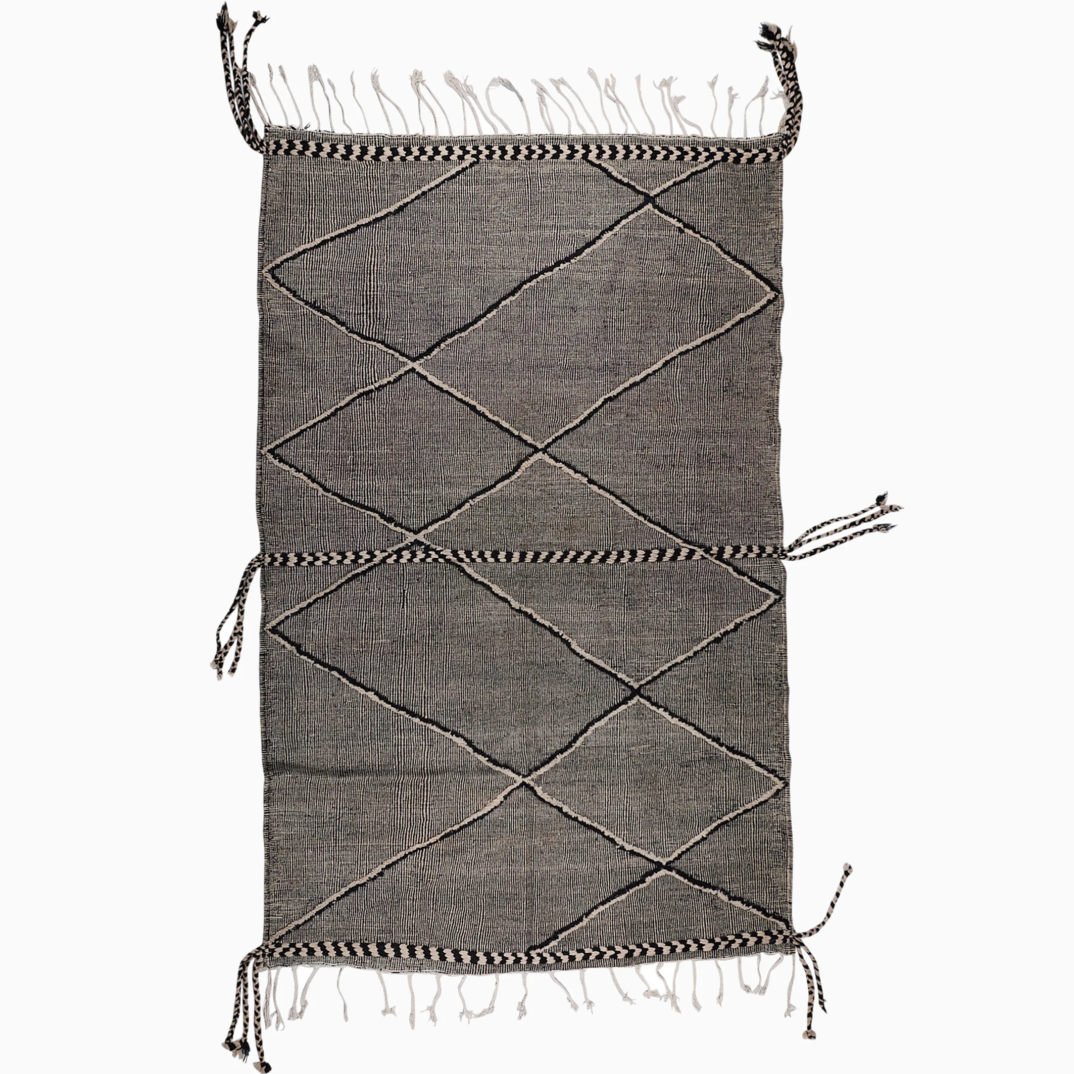 -A NEW TRIBE VINTAGE BERBER RUG 364.jpg