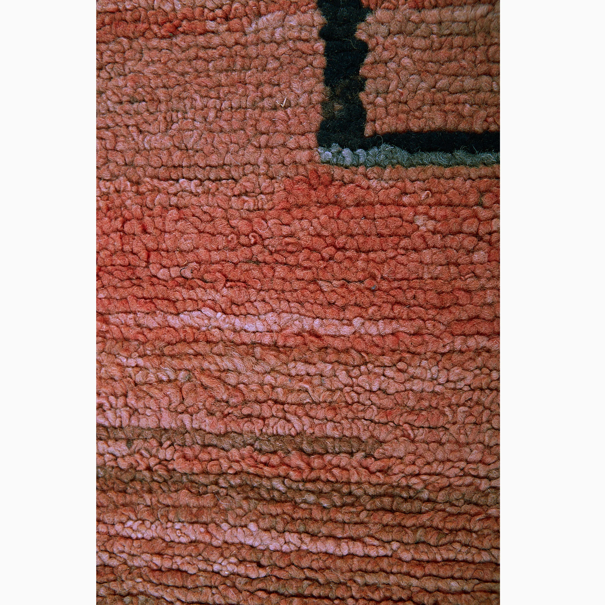-A NEW TRIBE VINTAGE BERBER RUG 383B.jpg