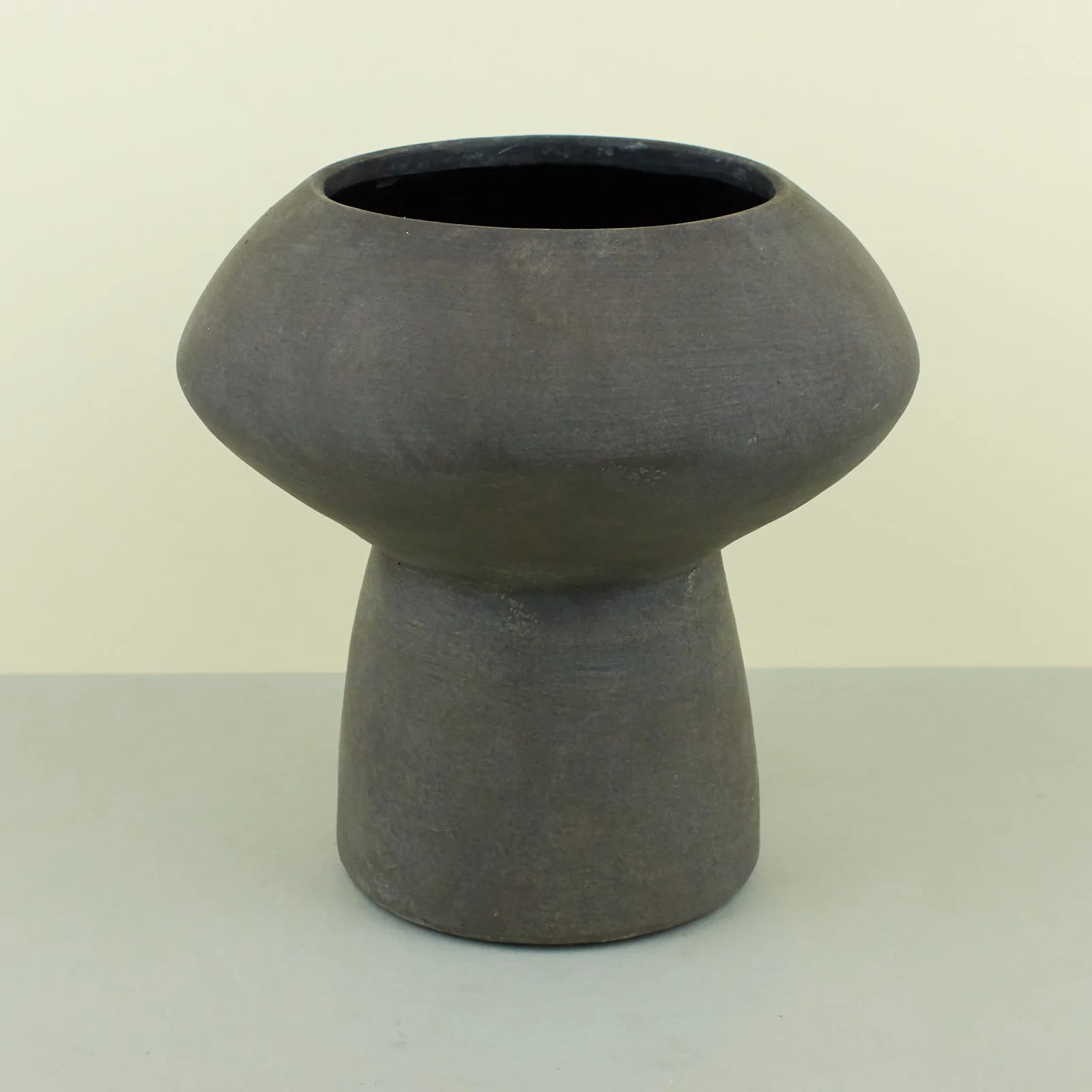 A NEW TRIBE 101 COPENHAGEN STAND PLANTER 02.jpg