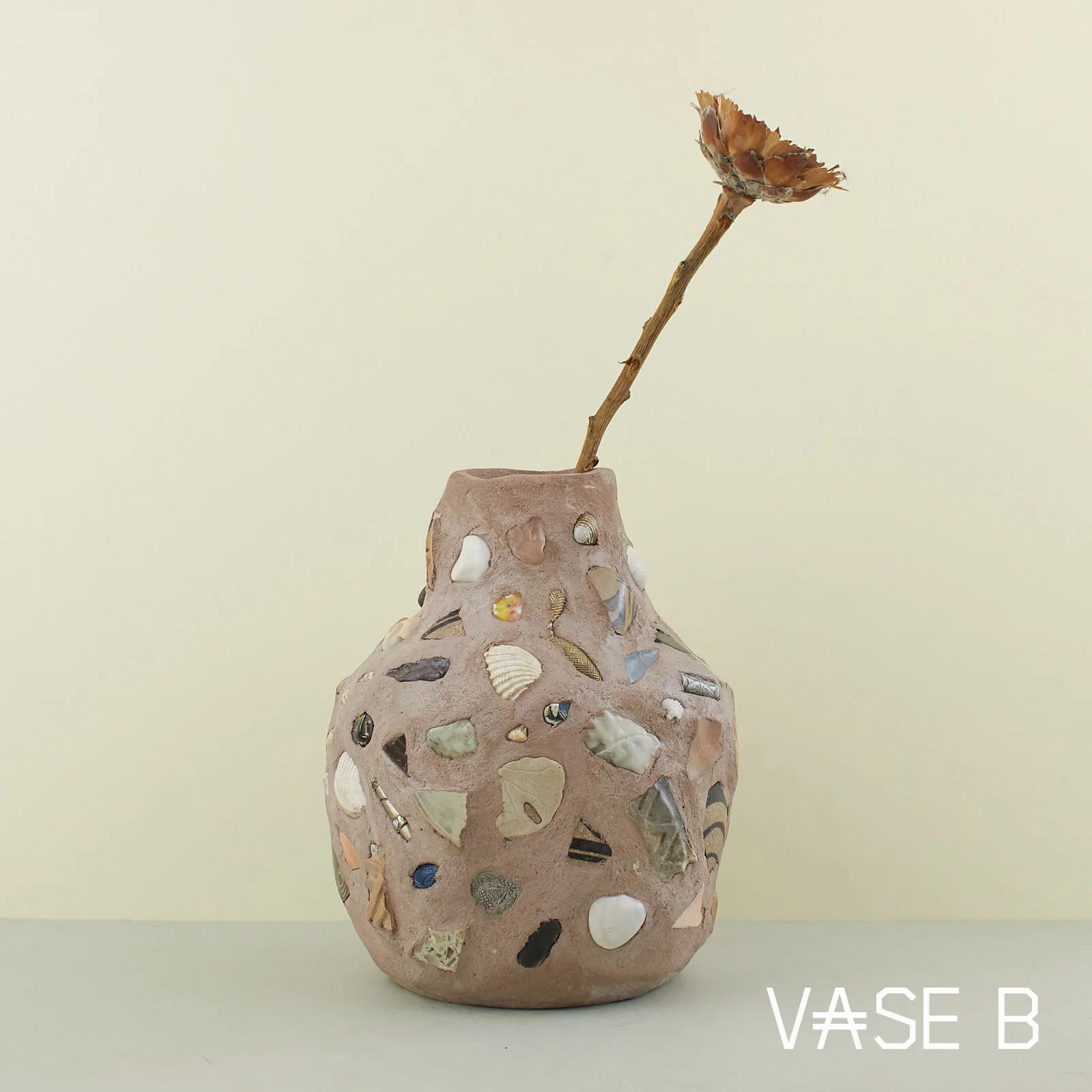 A NEW TRIBE MEMOR VASE B 06 WEB.jpg