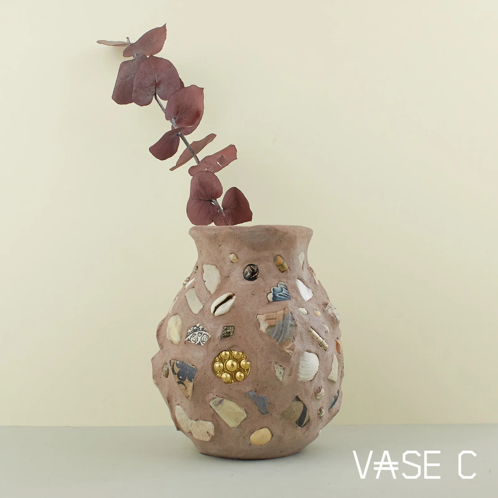 A NEW TRIBE MEMOR VASE C 05 WEB.jpg