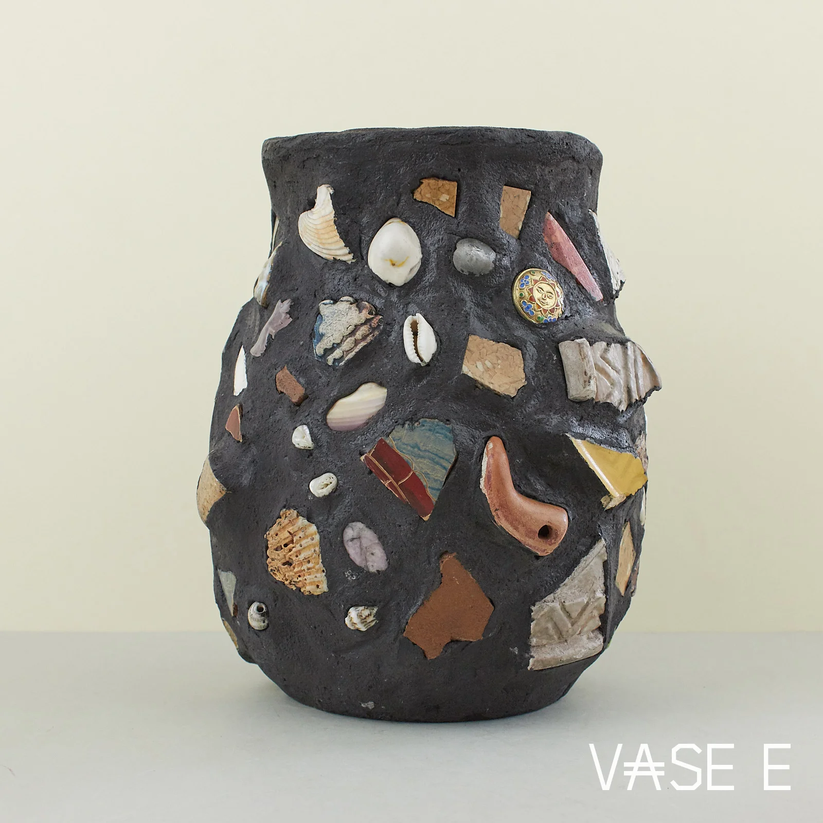 A NEW TRIBE MEMOR VASE E 04 WEB.jpg