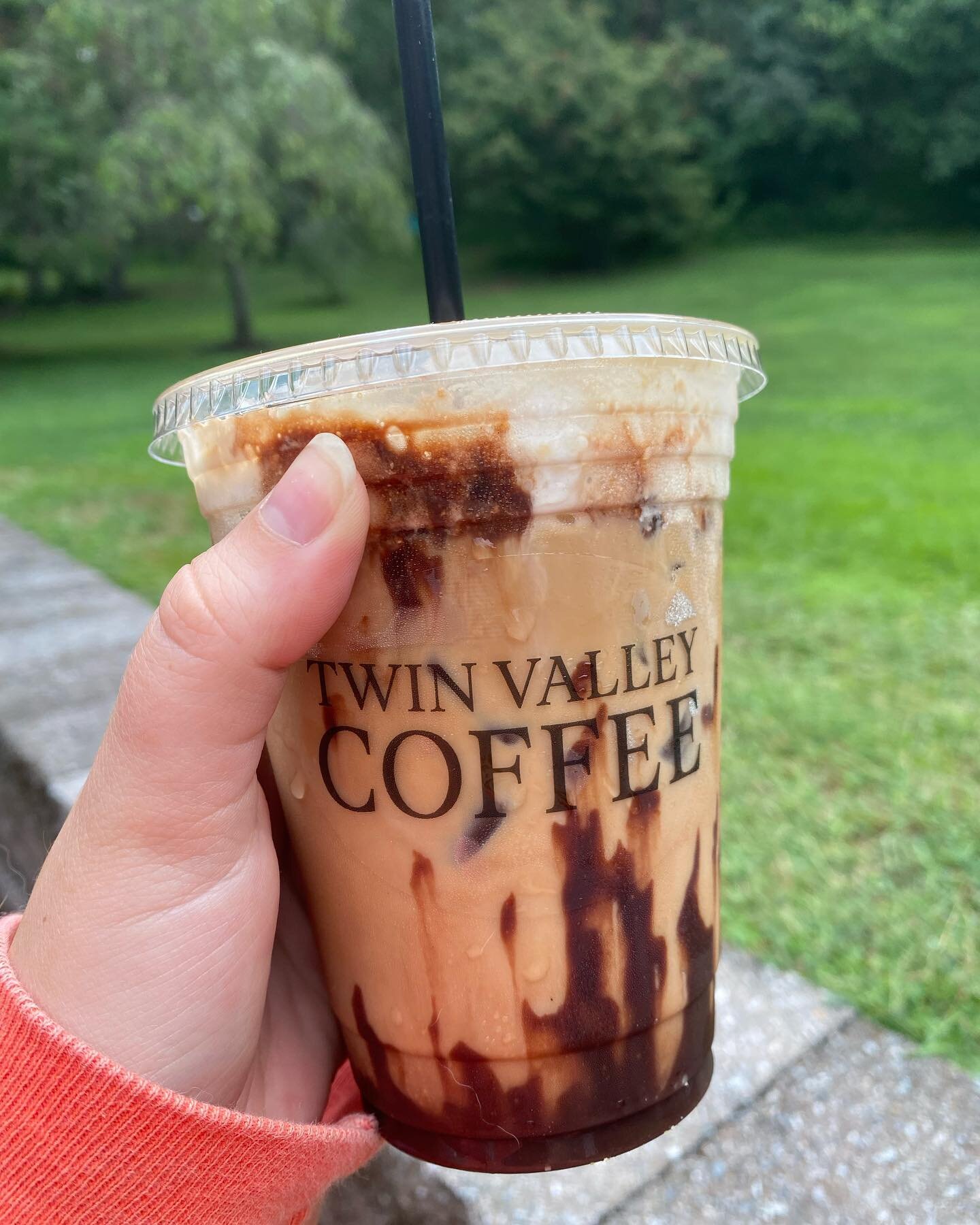 S&rsquo;mores latte, yes please! 😍🍫

Whether you like your drinks hot or iced, you'll be singing campfire tunes with every sip. 🎶
 
Stop in @twinvalleycoffee and try one today! 

#eagleview #towncenter #extonpa #coffee #falldrinks #smores