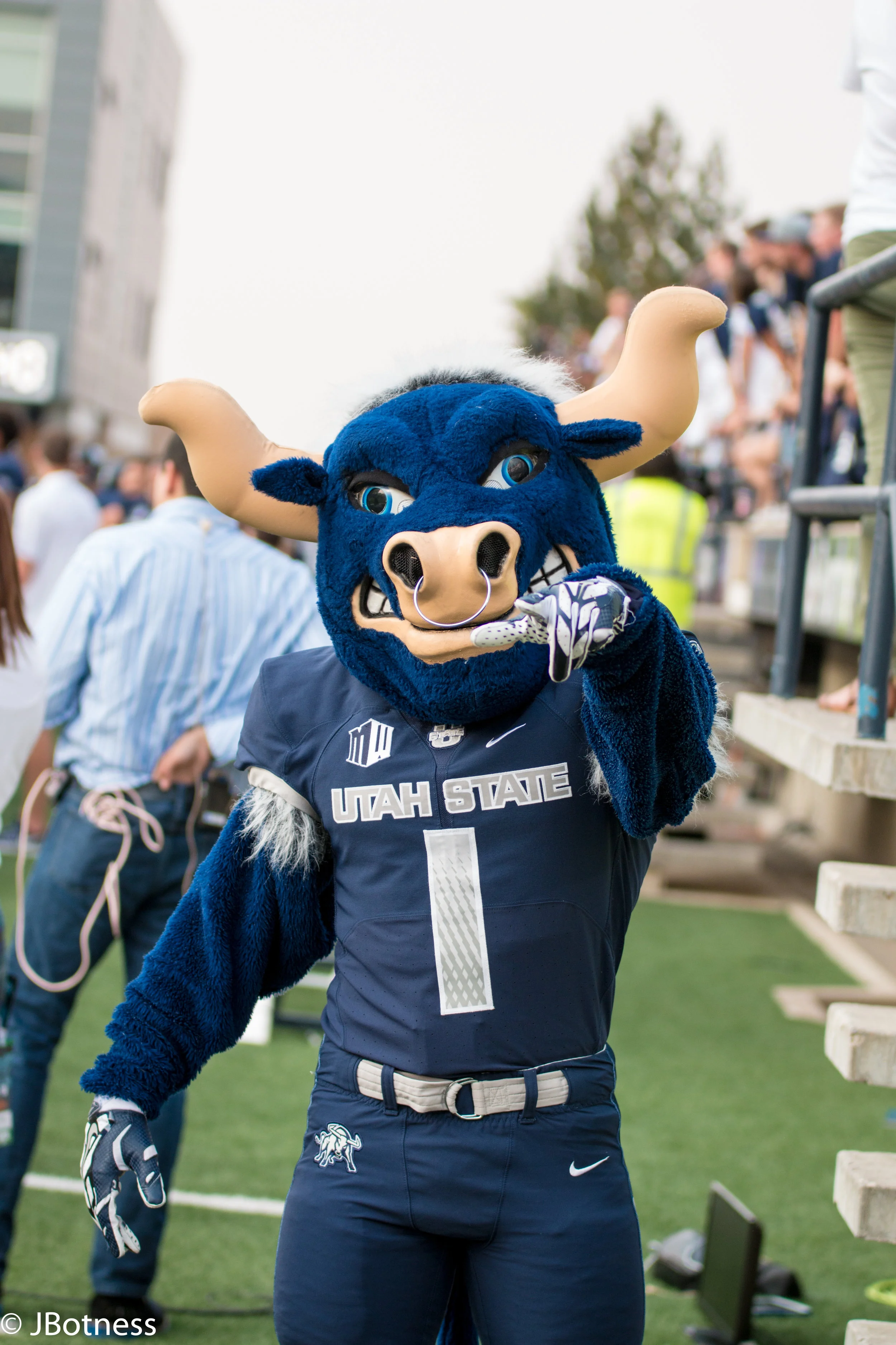 09_07_17_FB_USUvsISU (39 of 340).jpg